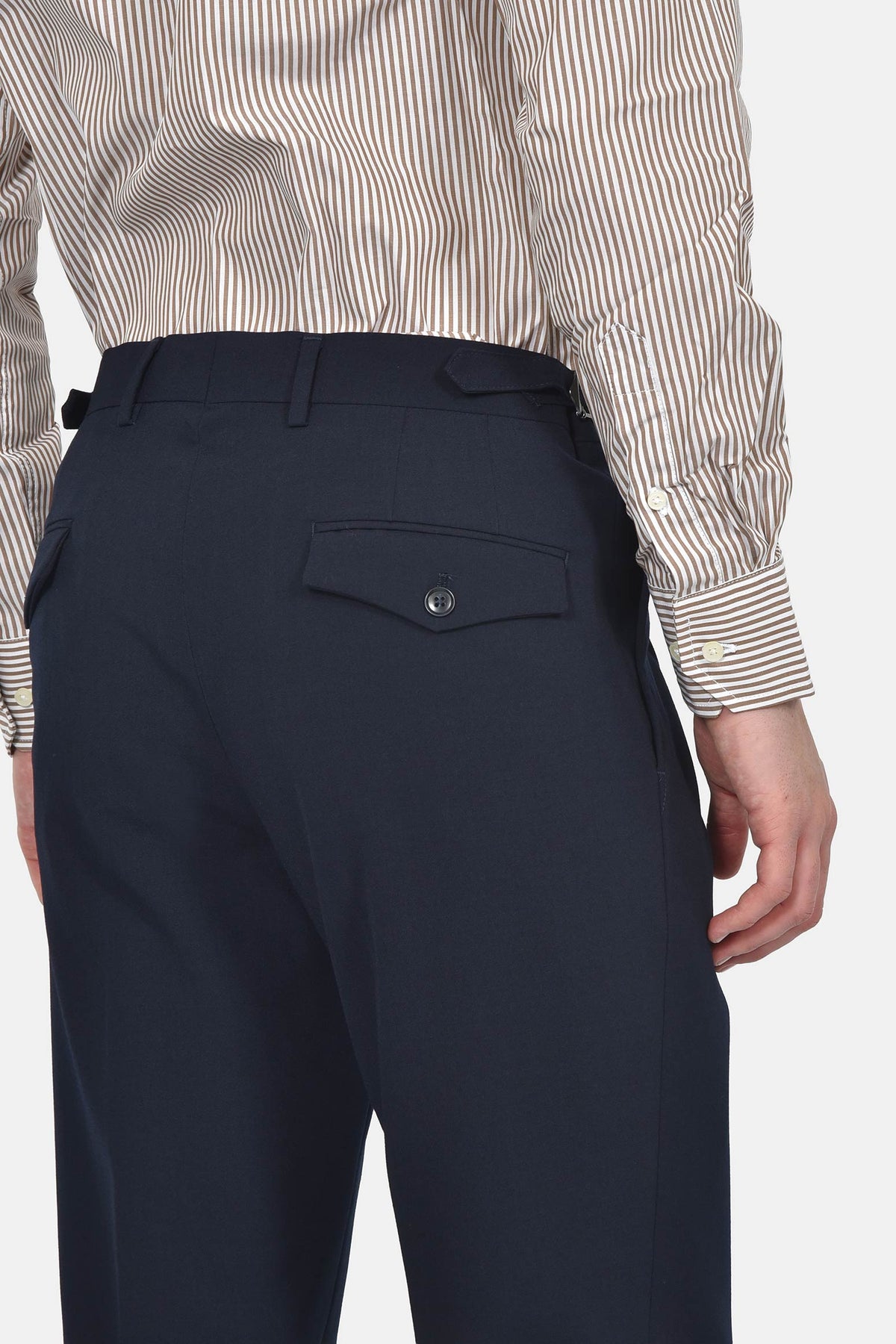 ανδρικό-κοστούμι-με-γιλέκο-slim-fit-με-κλασικό-πέτο-&-τσέπες-με-καπάκι-για-κομψές-εμφανίσεις