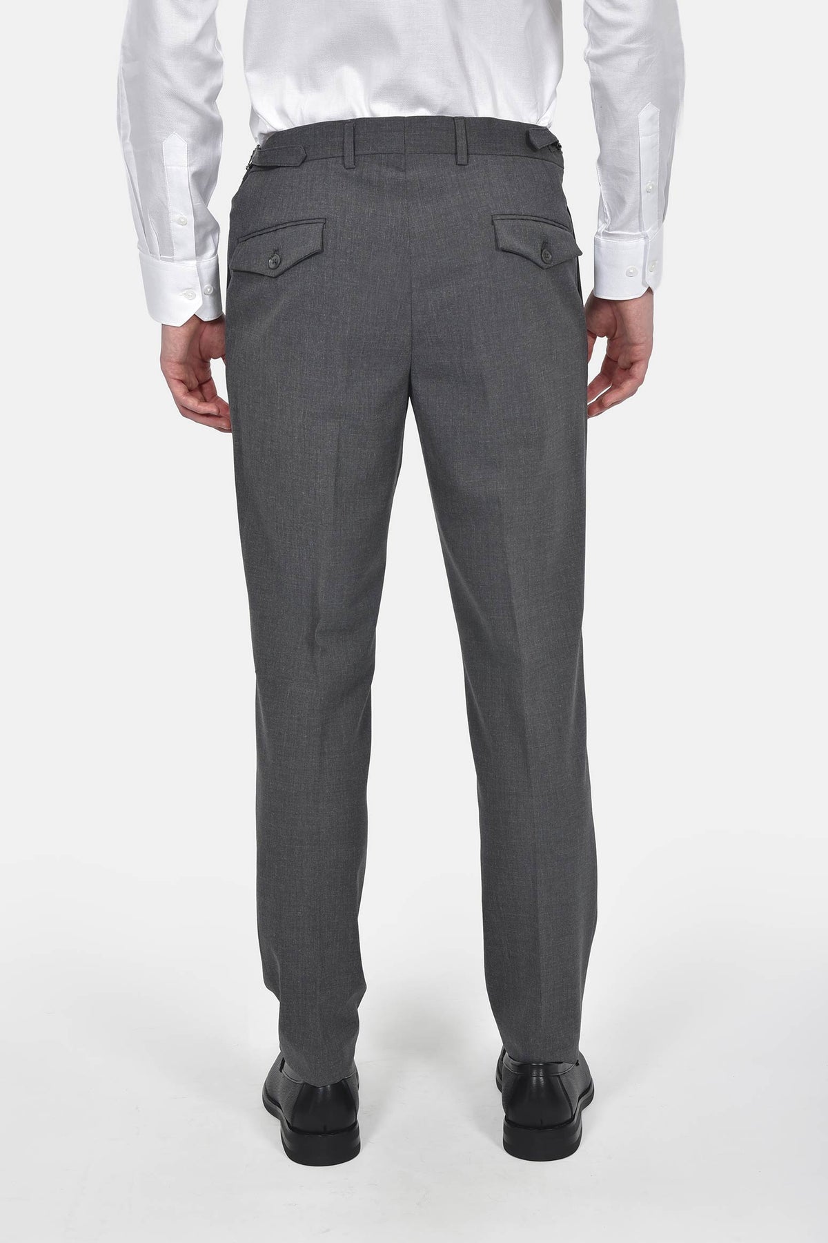 ανδρικό-κοστούμι-με-γιλέκο-slim-fit-με-κλασικό-πέτο-&-τσέπες-με-καπάκι-για-κομψές-εμφανίσεις