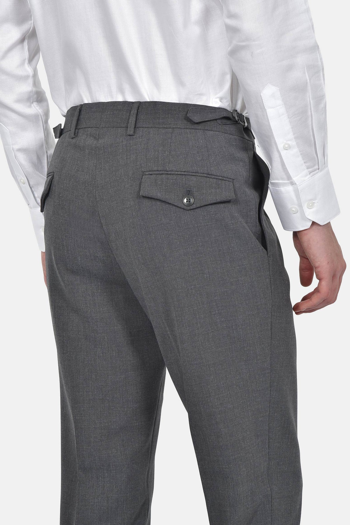 ανδρικό-κοστούμι-με-γιλέκο-slim-fit-με-κλασικό-πέτο-&-τσέπες-με-καπάκι-για-κομψές-εμφανίσεις