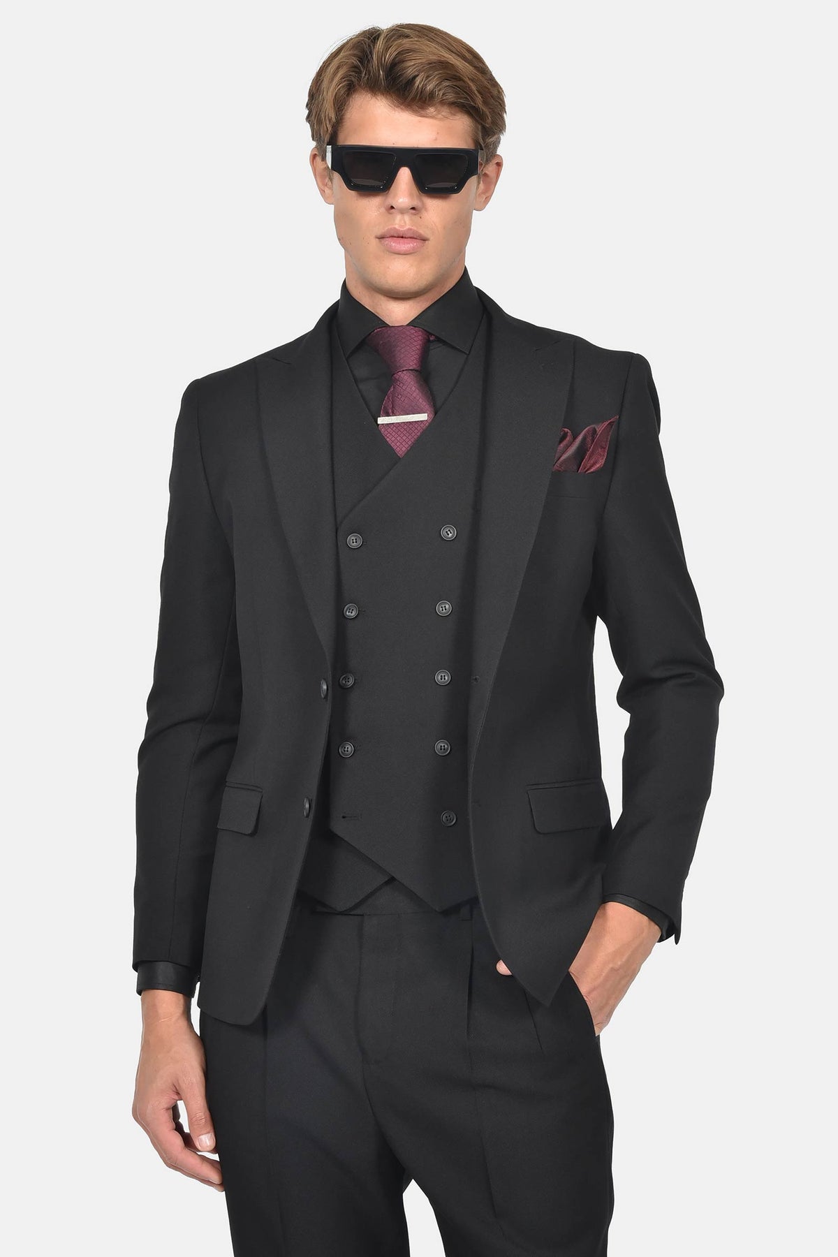 ανδρικό-κοστούμι-με-σταυρωτό-γιλέκο-slim-fit-&-μυτερό-πέτο-για-επίσημες-εμφανίσεις