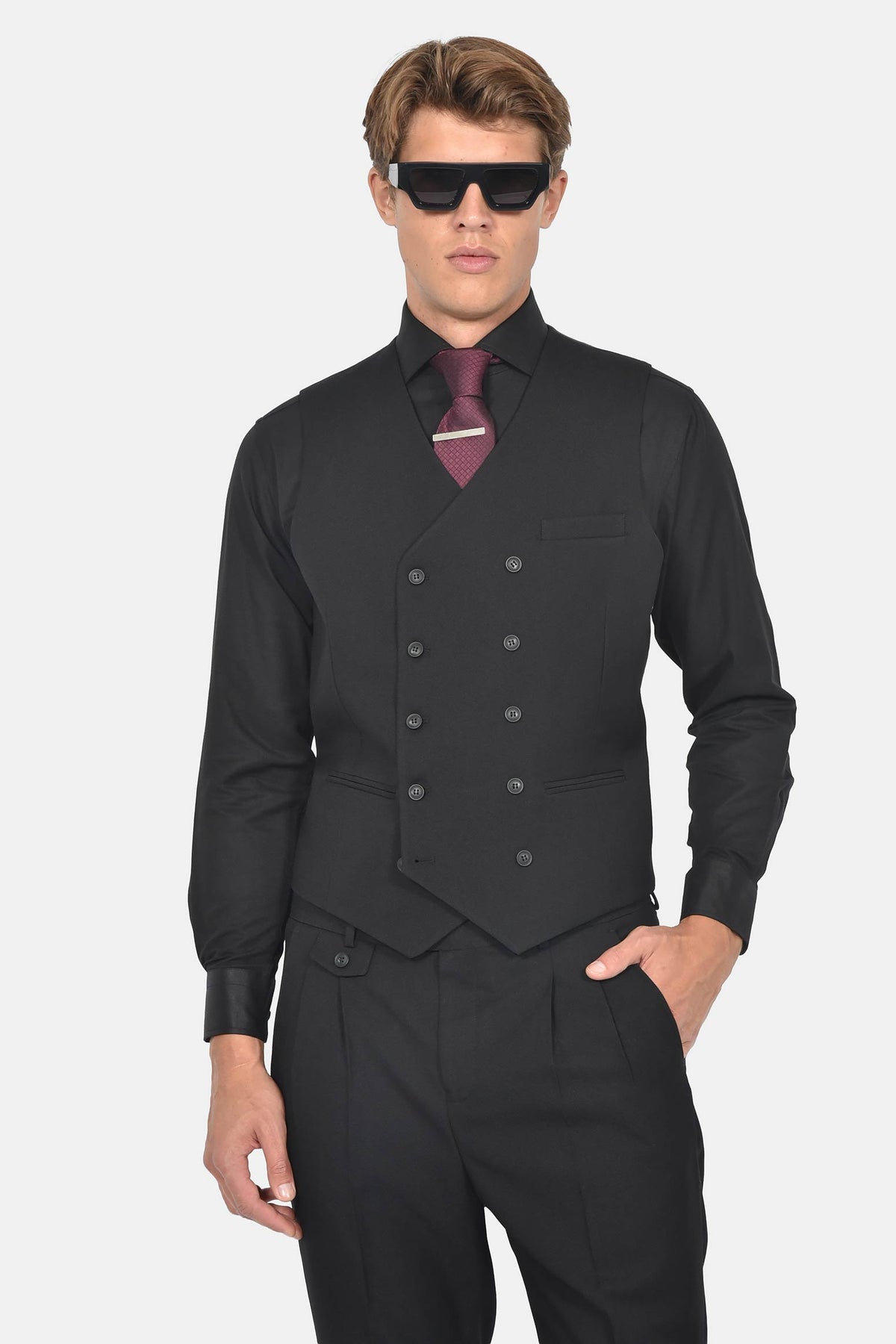 ανδρικό-κοστούμι-με-σταυρωτό-γιλέκο-slim-fit-&-μυτερό-πέτο-για-επίσημες-εμφανίσεις