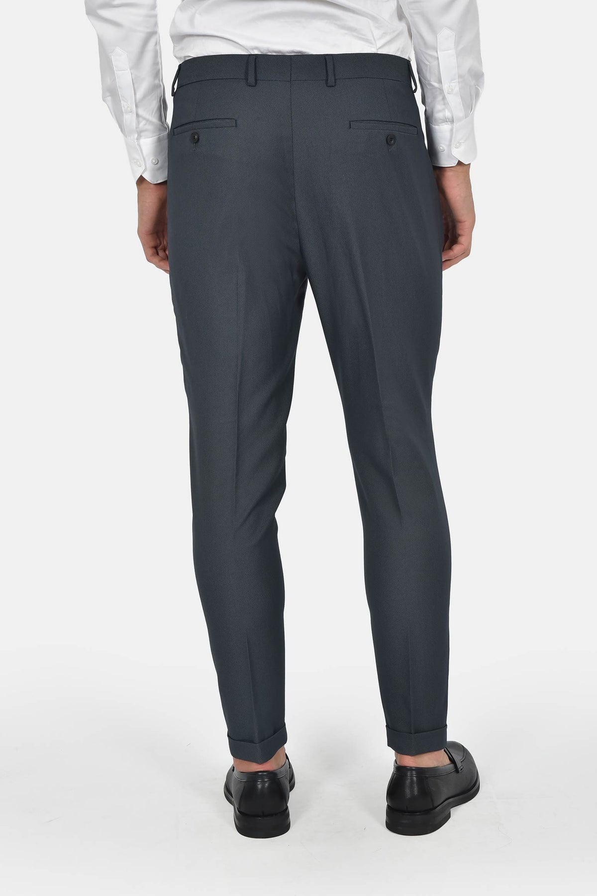 ανδρικό-κοστούμι-με-σταυρωτό-γιλέκο-slim-fit-&-μυτερό-πέτο-για-επίσημες-εμφανίσεις