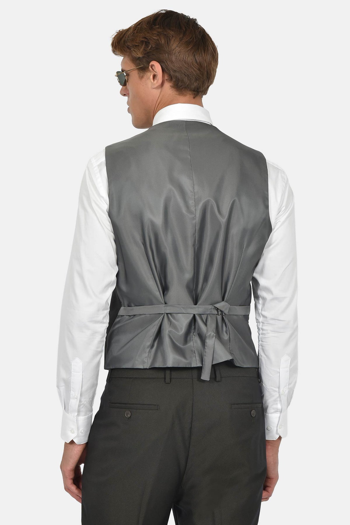 ανδρικό-κοστούμι-με-σταυρωτό-γιλέκο-slim-fit-&-μυτερό-πέτο-για-επίσημες-εμφανίσεις