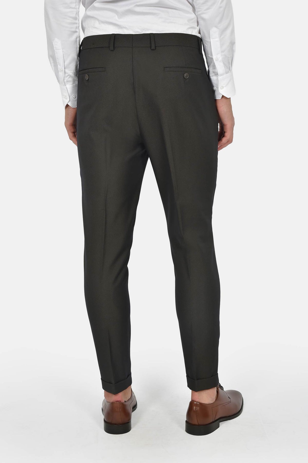 ανδρικό-κοστούμι-με-σταυρωτό-γιλέκο-slim-fit-&-μυτερό-πέτο-για-επίσημες-εμφανίσεις