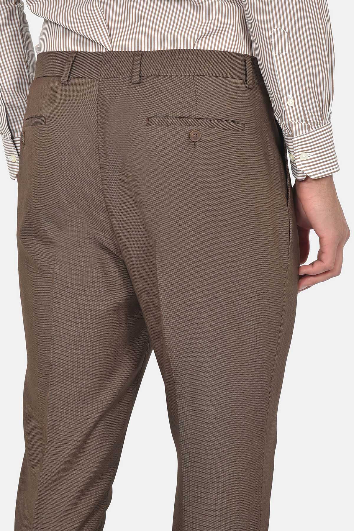 ανδρικό-κοστούμι-με-σταυρωτό-γιλέκο-slim-fit-&-μυτερό-πέτο-για-επίσημες-εμφανίσεις