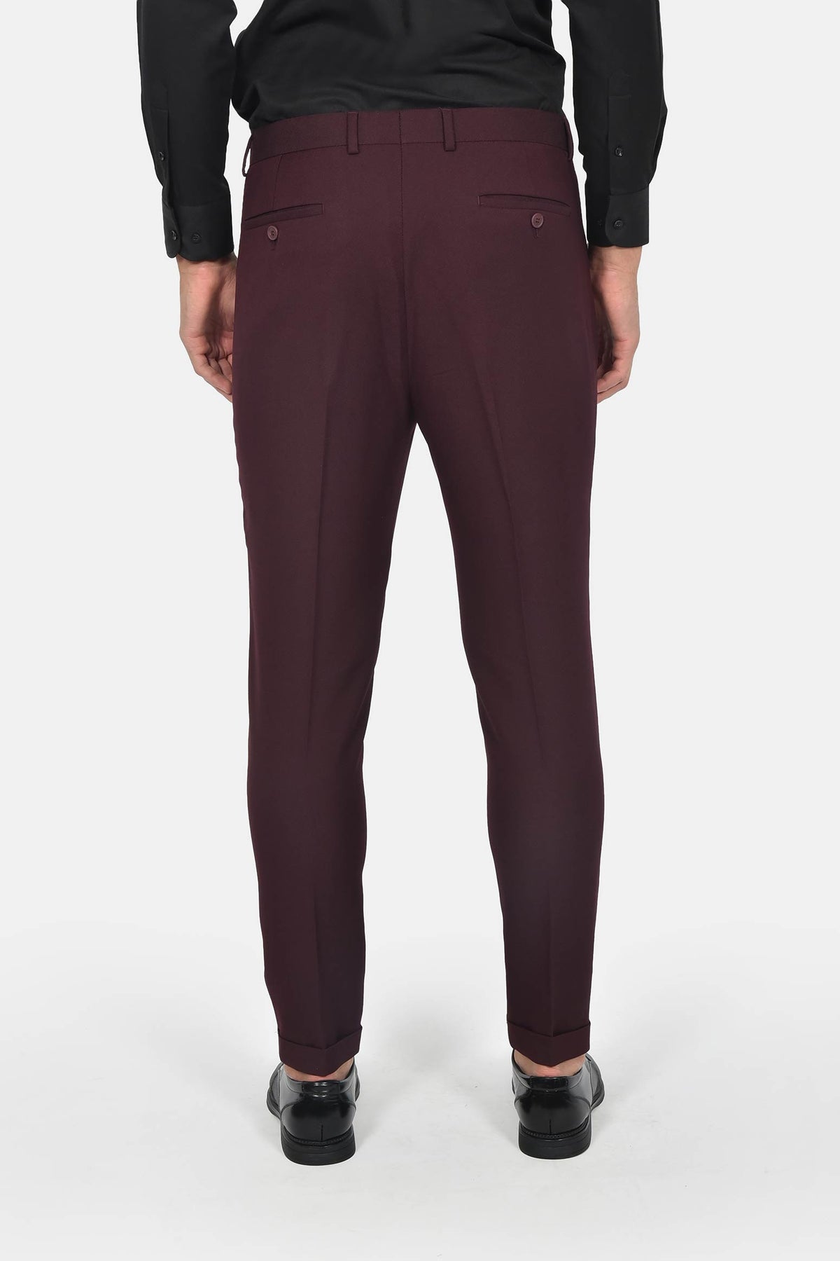 ανδρικό-κοστούμι-με-σταυρωτό-γιλέκο-slim-fit-&-μυτερό-πέτο-για-επίσημες-εμφανίσεις