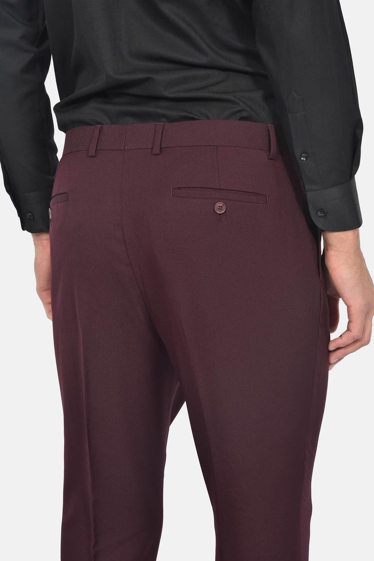 ανδρικό-κοστούμι-με-σταυρωτό-γιλέκο-slim-fit-&-μυτερό-πέτο-για-επίσημες-εμφανίσεις