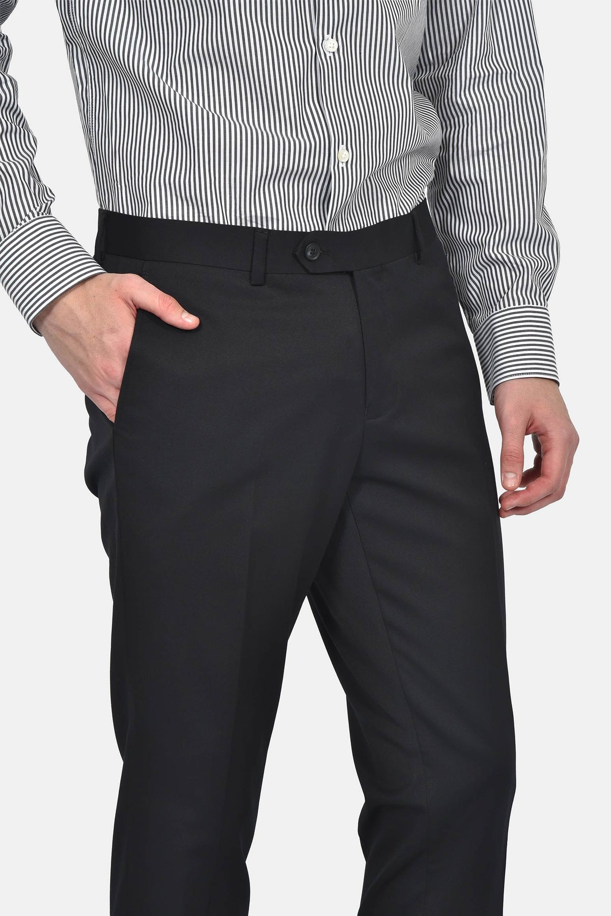 ανδρικό-κοστούμι-slim-fit-με-notch-πέτο-για-άνετη-κομψή-εμφάνιση