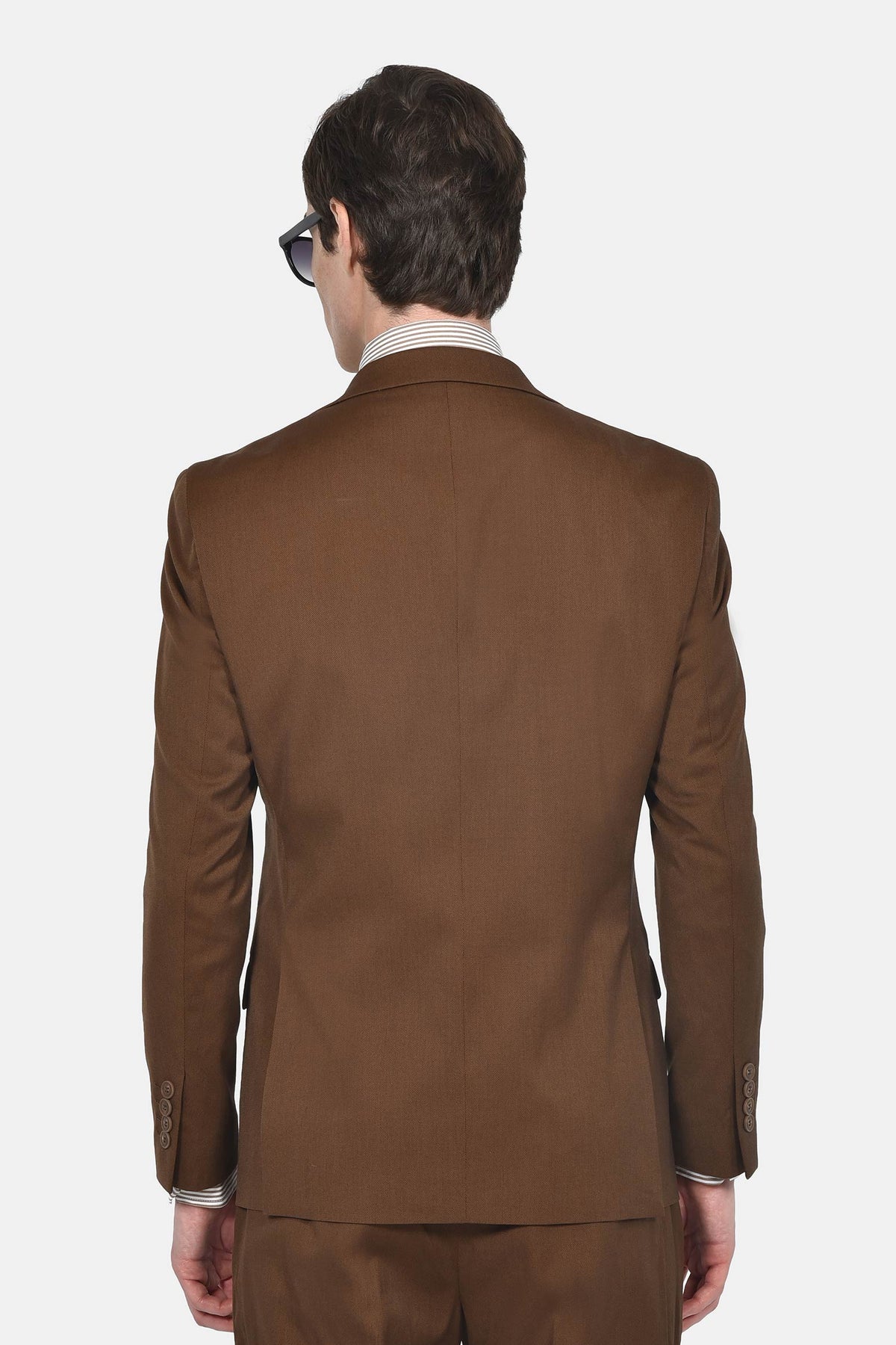 ανδρικό-κοστούμι-slim-fit-με-notch-πέτο-για-άνετη-κομψή-εμφάνιση