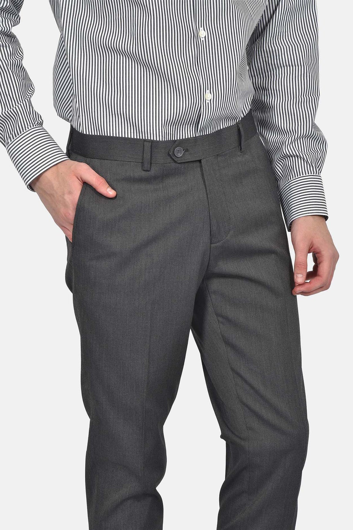 ανδρικό-κοστούμι-slim-fit-με-notch-πέτο-για-άνετη-κομψή-εμφάνιση