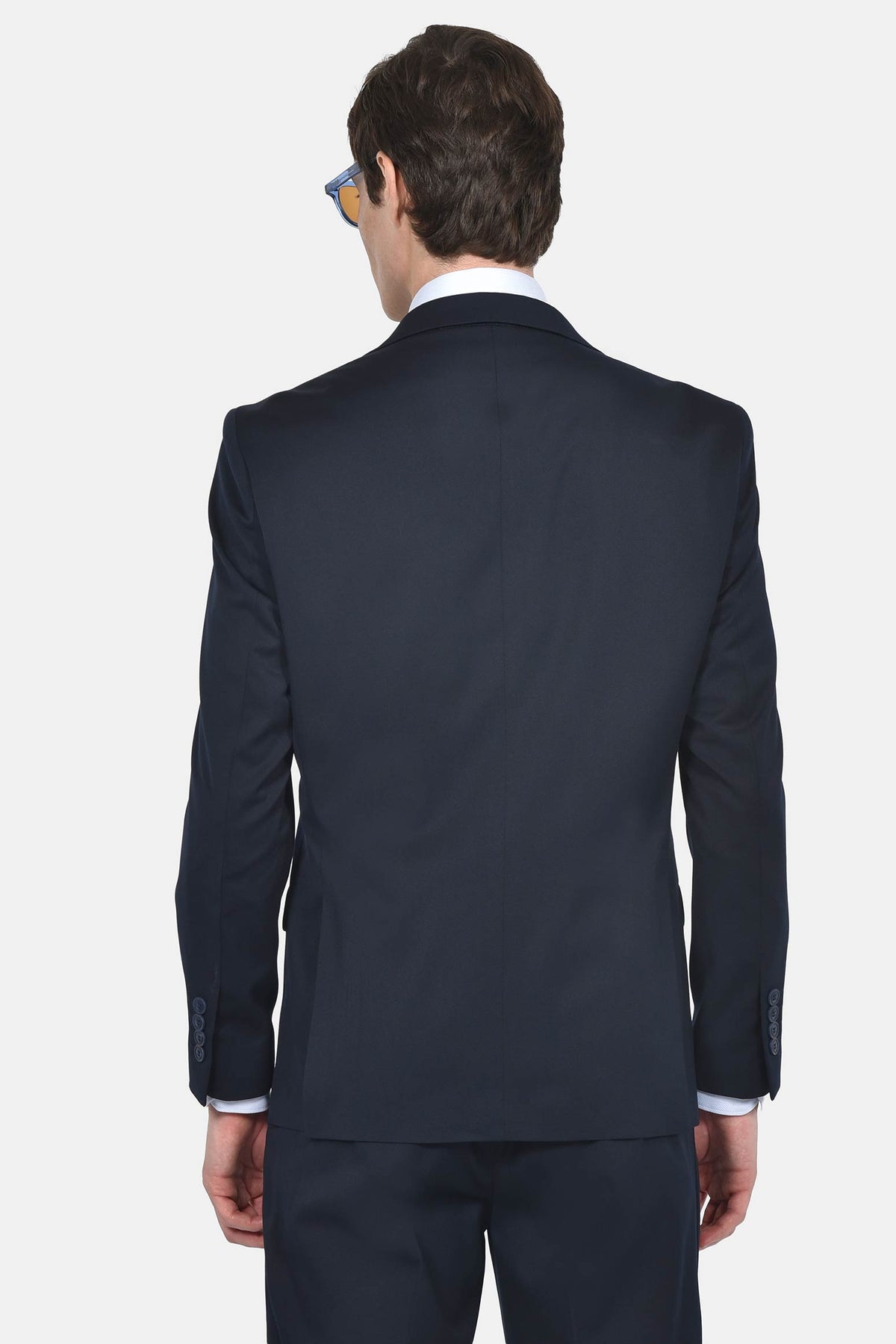 ανδρικό-κοστούμι-slim-fit-με-notch-πέτο-για-άνετη-κομψή-εμφάνιση
