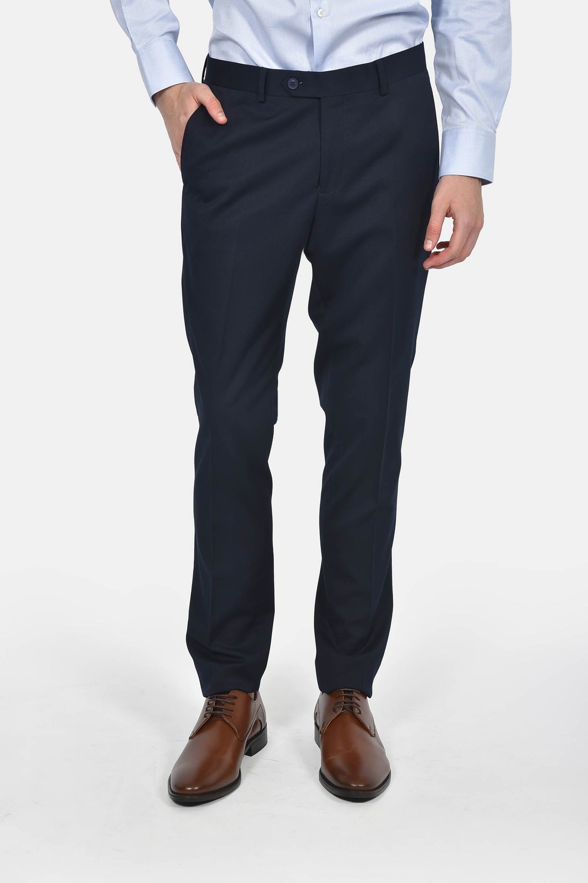 ανδρικό-κοστούμι-slim-fit-με-notch-πέτο-για-άνετη-κομψή-εμφάνιση