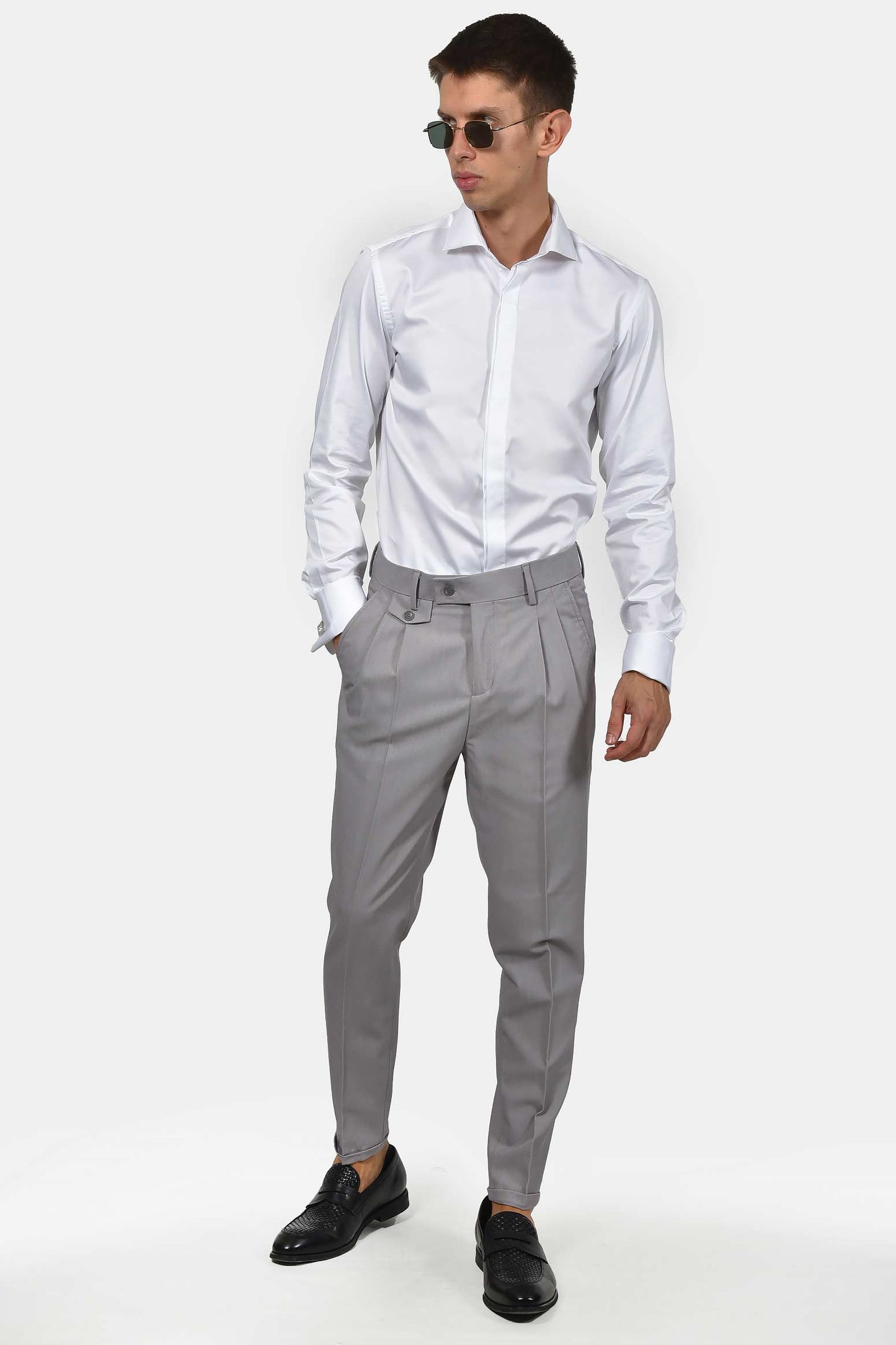 ανδρικό-επίσημο-παντελόνι-με-διπλή-πιέτα-και-ρεβέρ