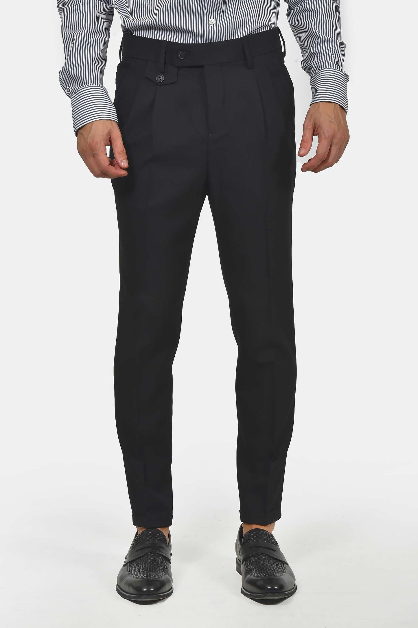 ανδρικό-επίσημο-παντελόνι-με-πιέτα-και-ρεβέρ