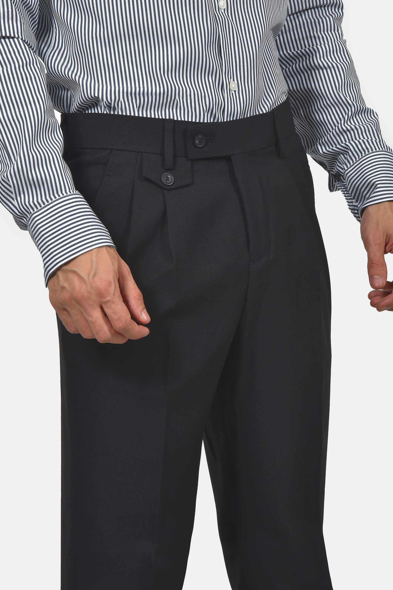 ανδρικό-επίσημο-παντελόνι-με-πιέτα-και-ρεβέρ