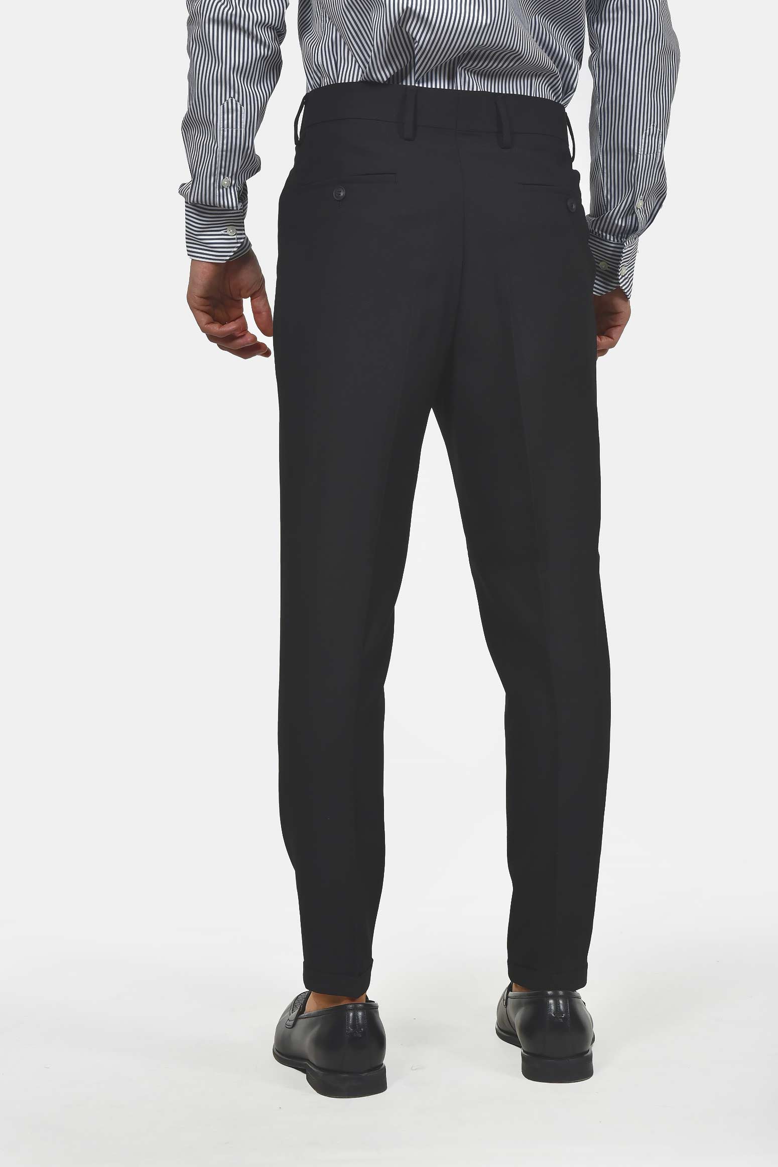 ανδρικό-επίσημο-παντελόνι-με-πιέτα-και-ρεβέρ