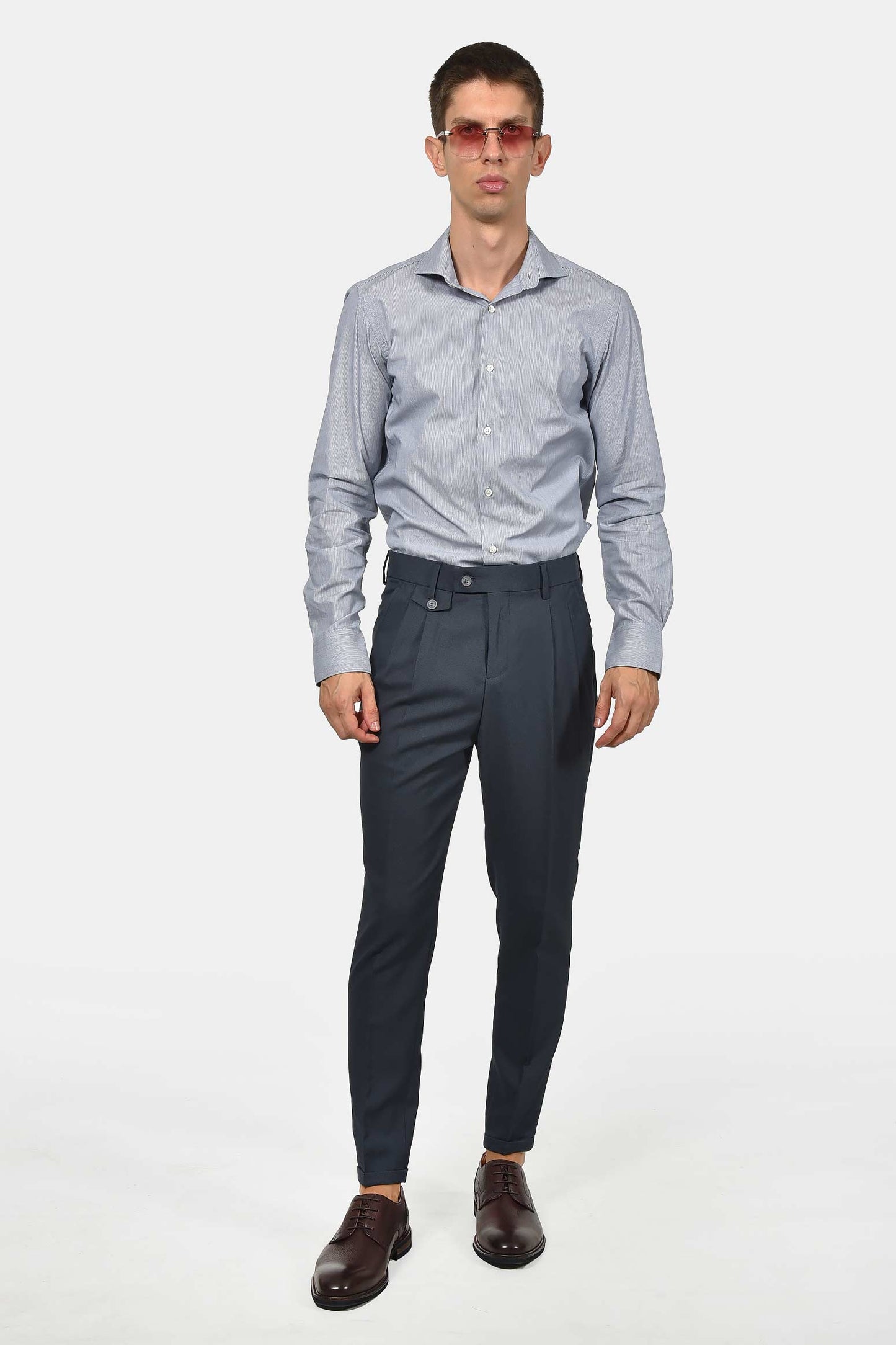 ανδρικό-επίσημο-παντελόνι-με-πιέτα-και-ρεβέρ