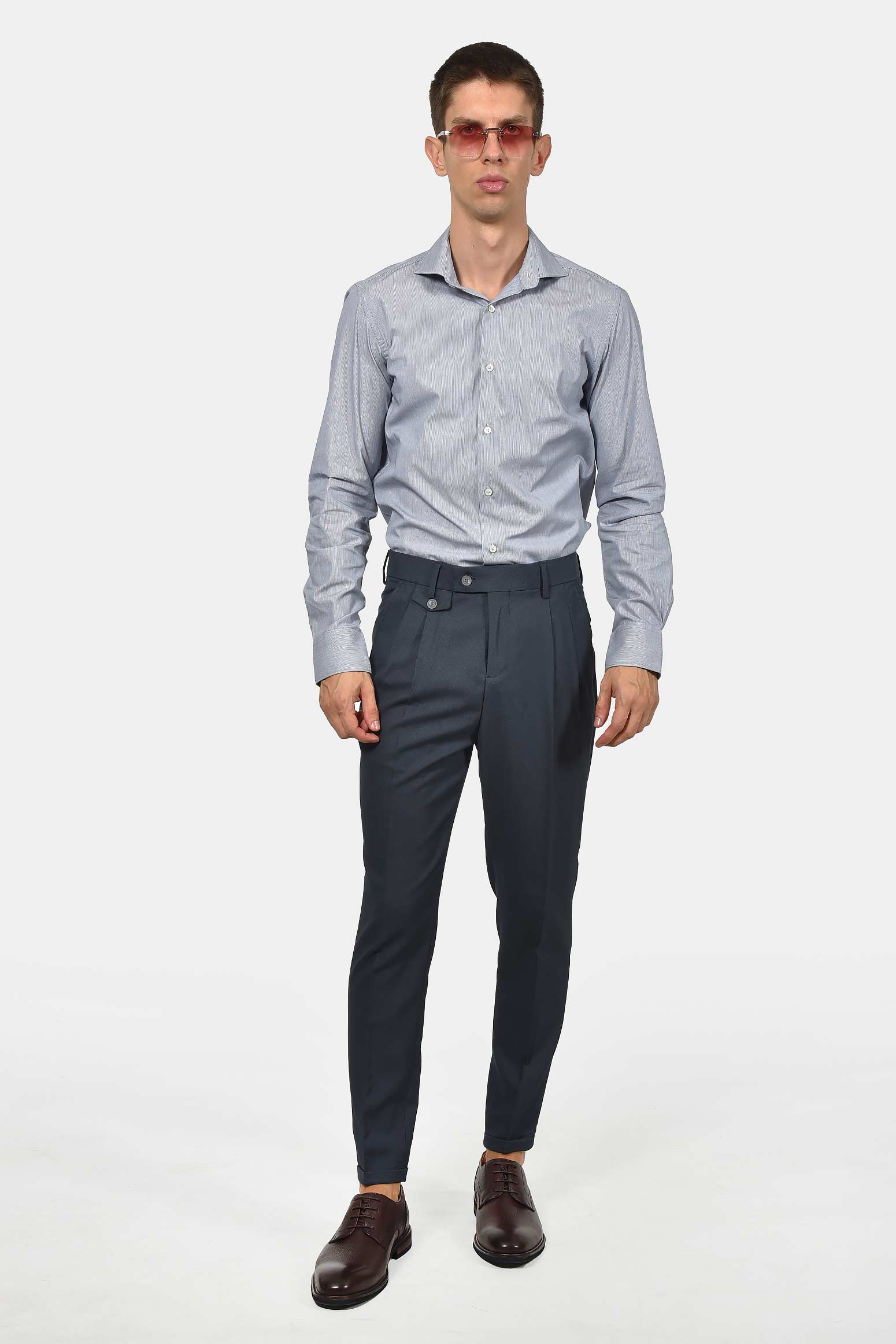 ανδρικό-επίσημο-παντελόνι-με-πιέτα-και-ρεβέρ