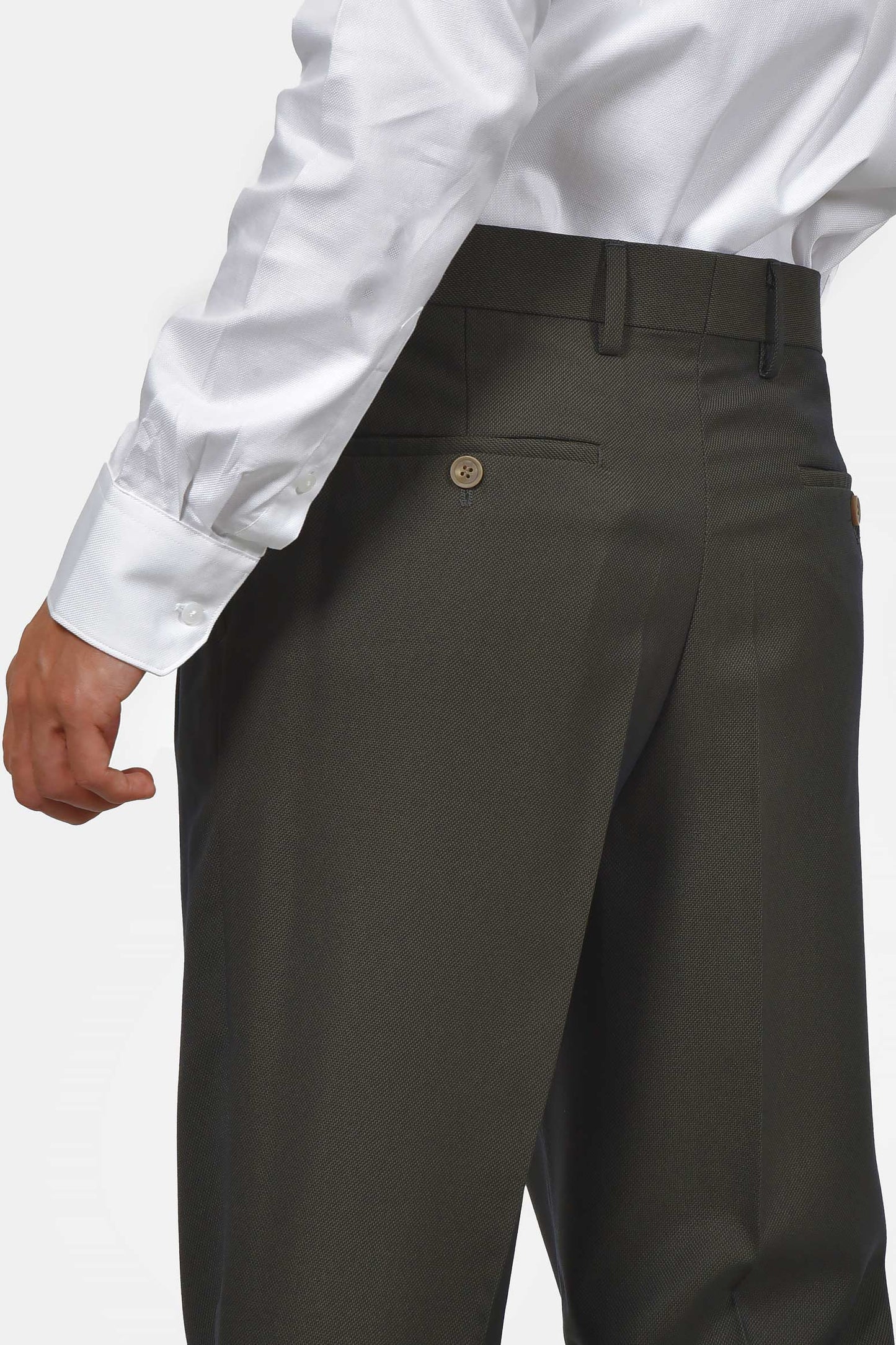 ανδρικό-επίσημο-παντελόνι-με-πιέτα-και-ρεβέρ
