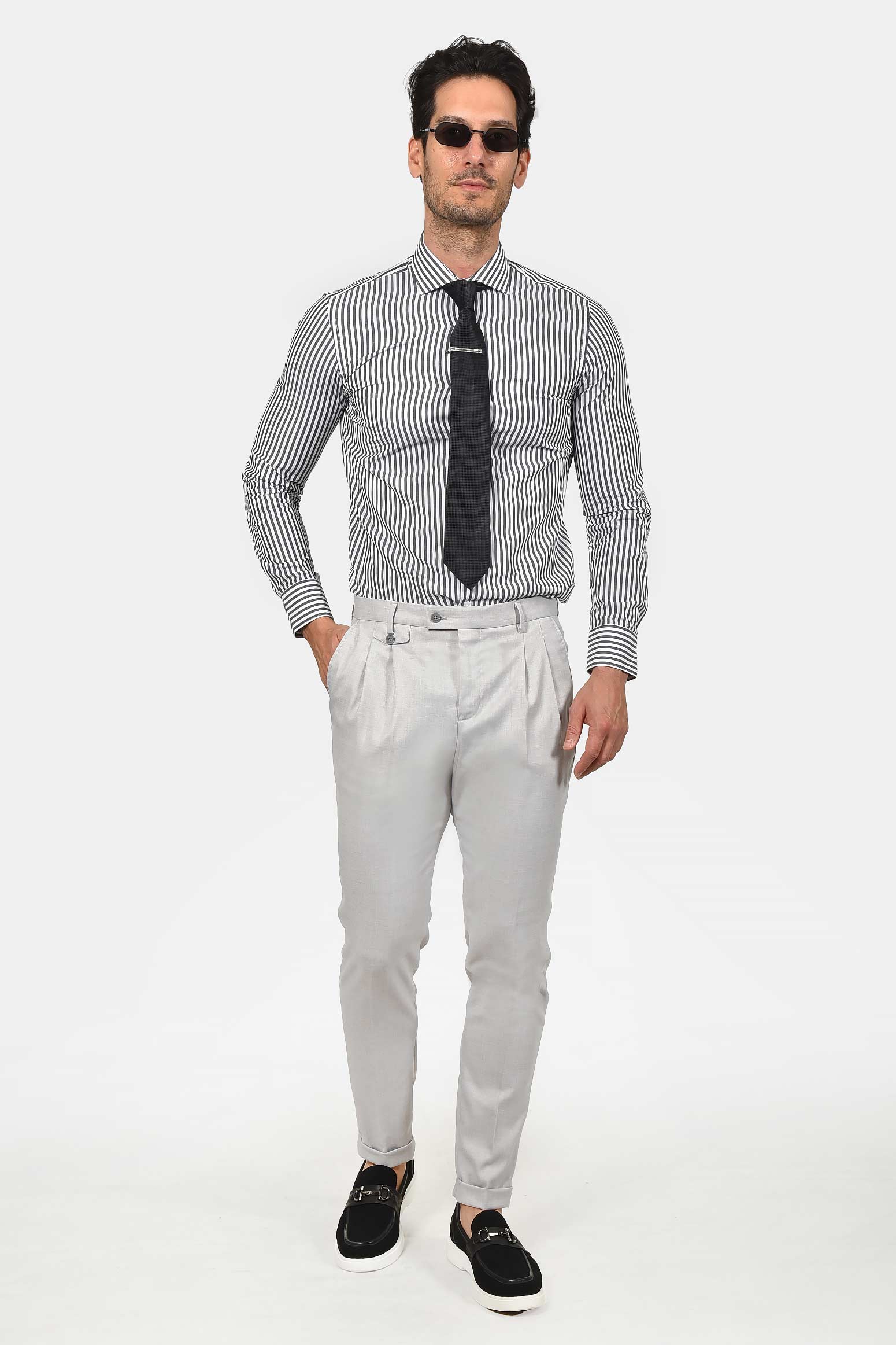 ανδρικό-επίσημο-παντελόνι-slim-fit-με-πιέτες-&-τσάκιση-για-κομψή-εμφάνιση 