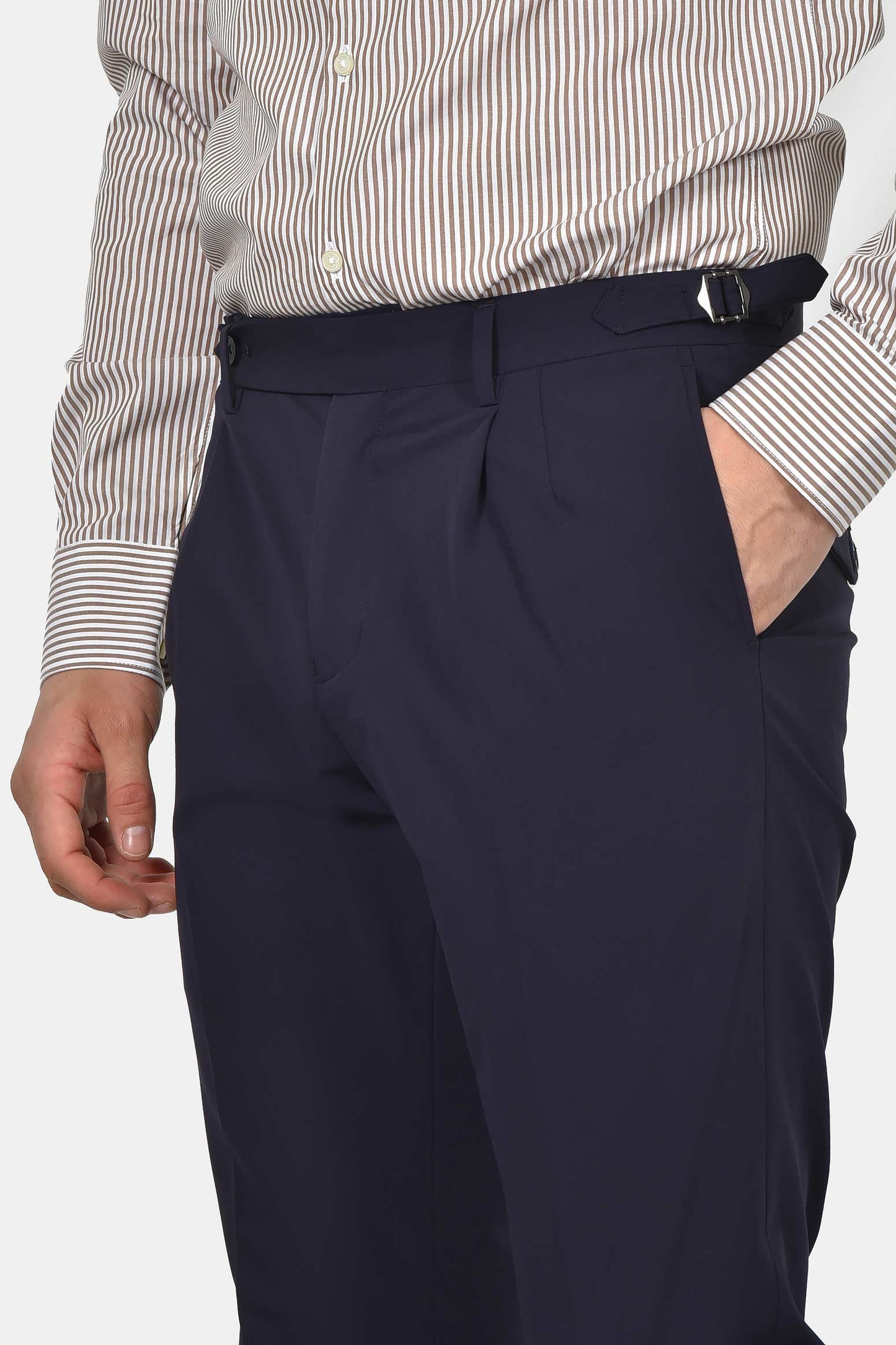 ανδρικό-επίσημο-παντελόνι-slim-fit-με-πιέτα-και-ελαστική-άνεση