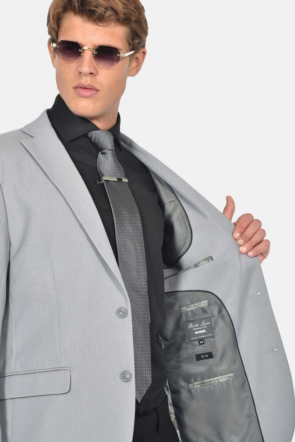 ανδρικό-σακάκι-slim-fit-με-κλασικό-πέτο-για-επίσημες-εμφανίσεις