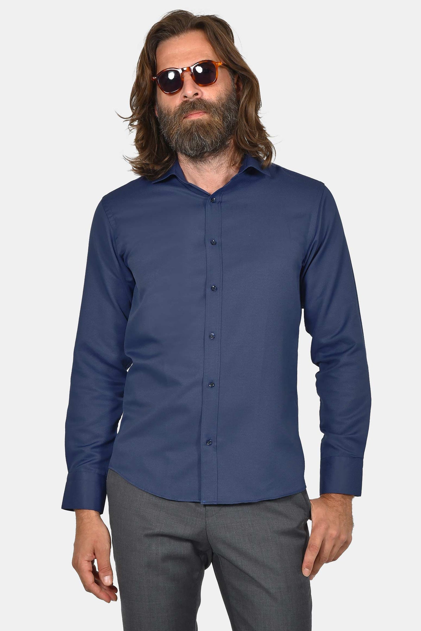 ανδρικό-επίσημο-πουκάμισο-σε-κανονική-γραμμή