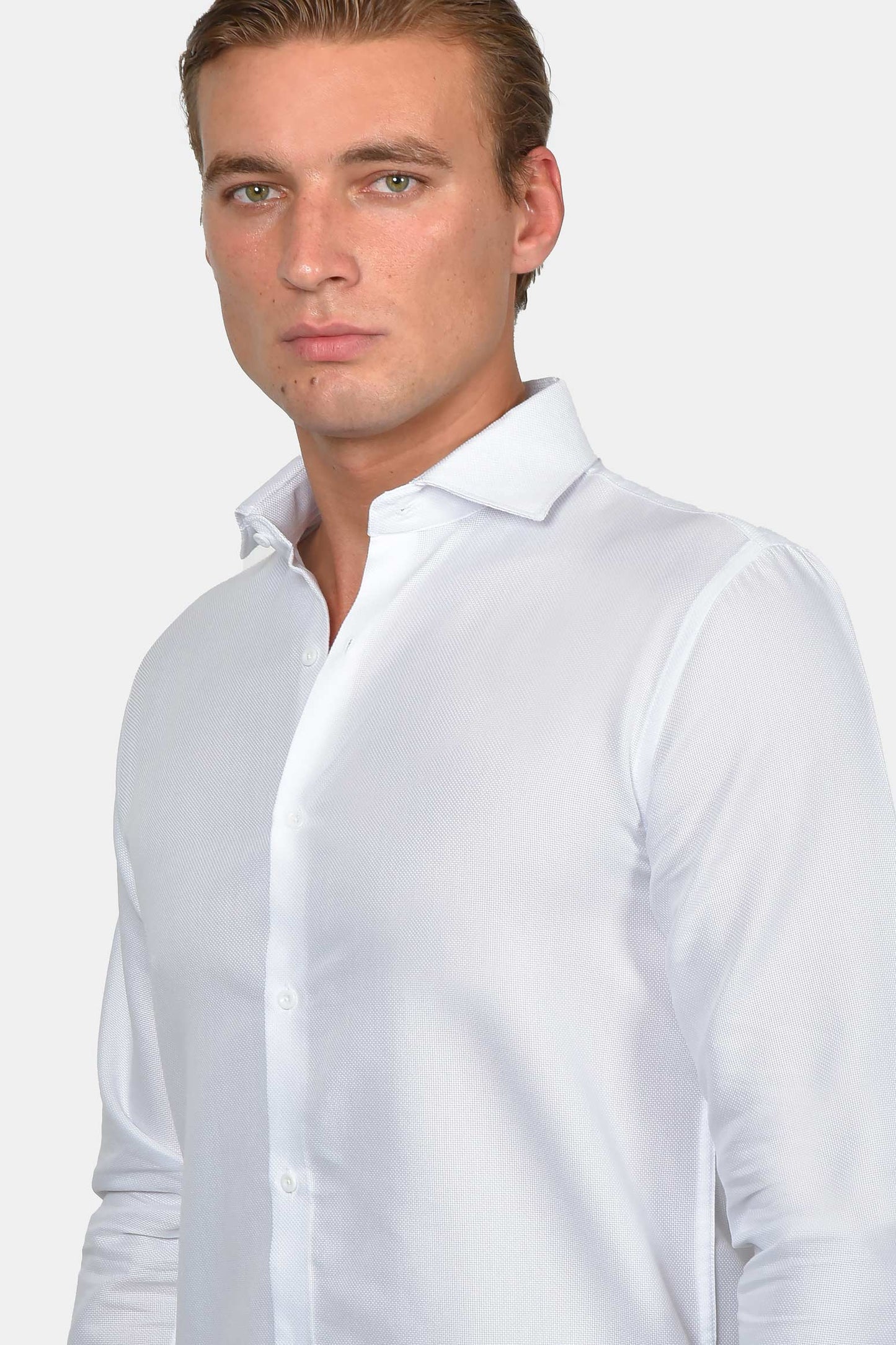ανδρικό-επίσημο-πουκάμισο-normal-fit-απαλή-υφή-&-εύκολη-φροντίδα