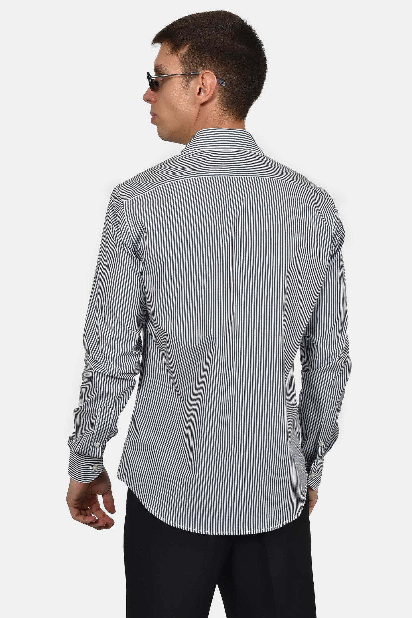 ανδρικό-ριγέ-πουκάμισο-normal-fit-ανάλαφρη-αίσθηση-και-φυσική-αναπνοή