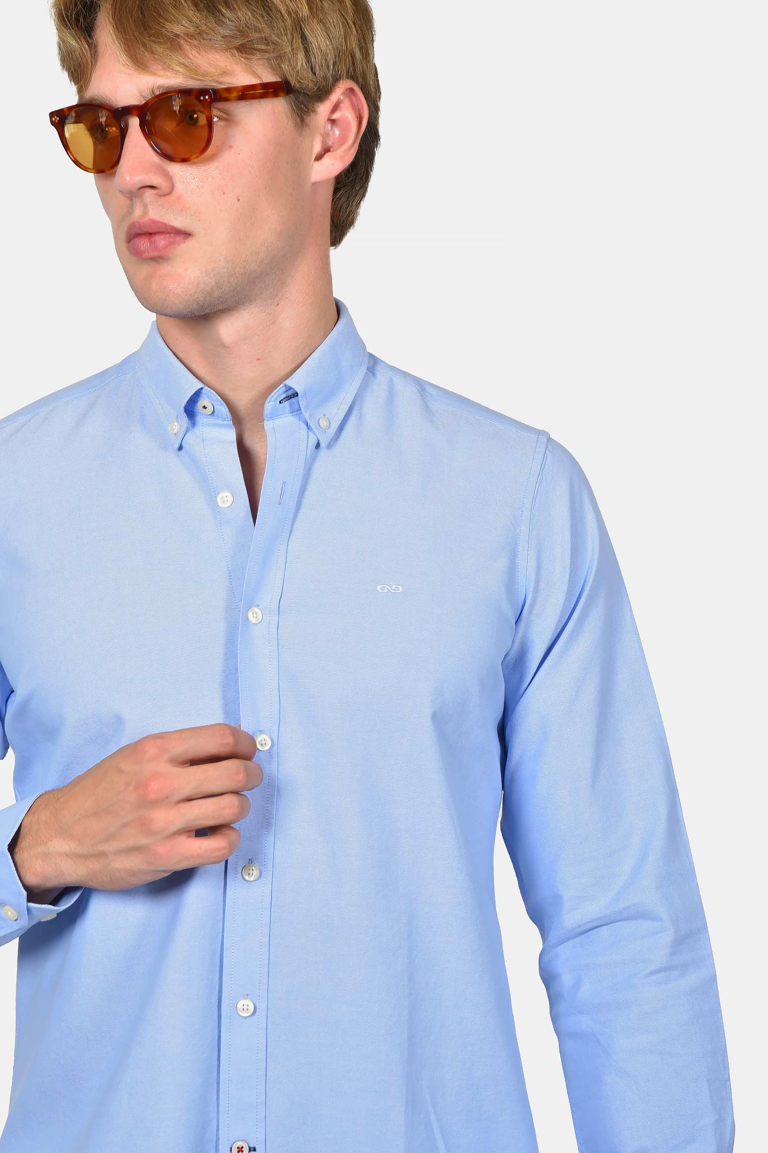 ανδρικό-πουκάμισο-button-down-100%-βαμβακερό-με-διακριτικό-κέντημα-στήθους