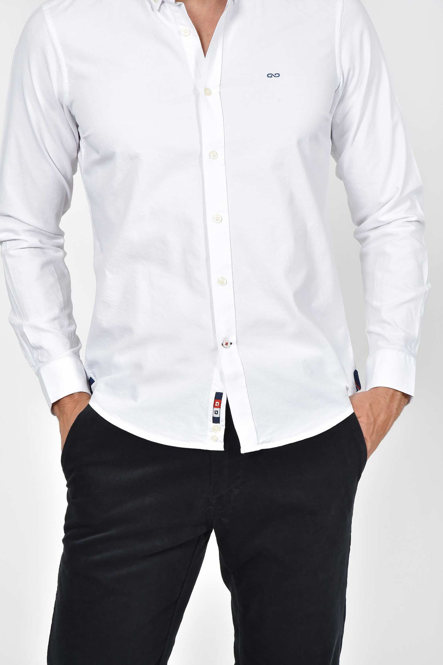 ανδρικό-πουκάμισο-button-down-100%-βαμβακερό-με-διακριτικό-κέντημα-στήθους