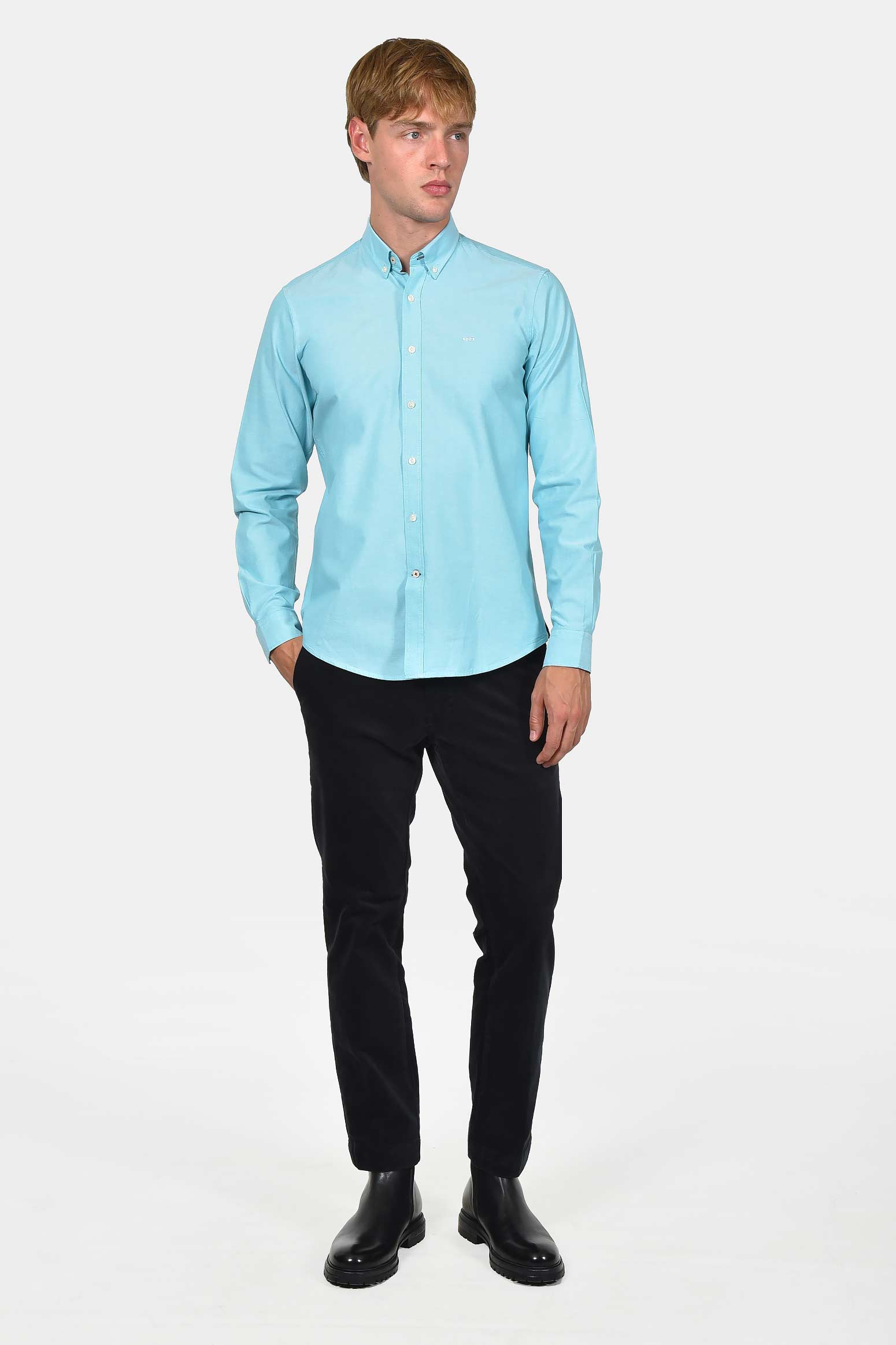 ανδρικό-πουκάμισο-button-down-100%-βαμβακερό-με-διακριτικό-κέντημα-στήθους