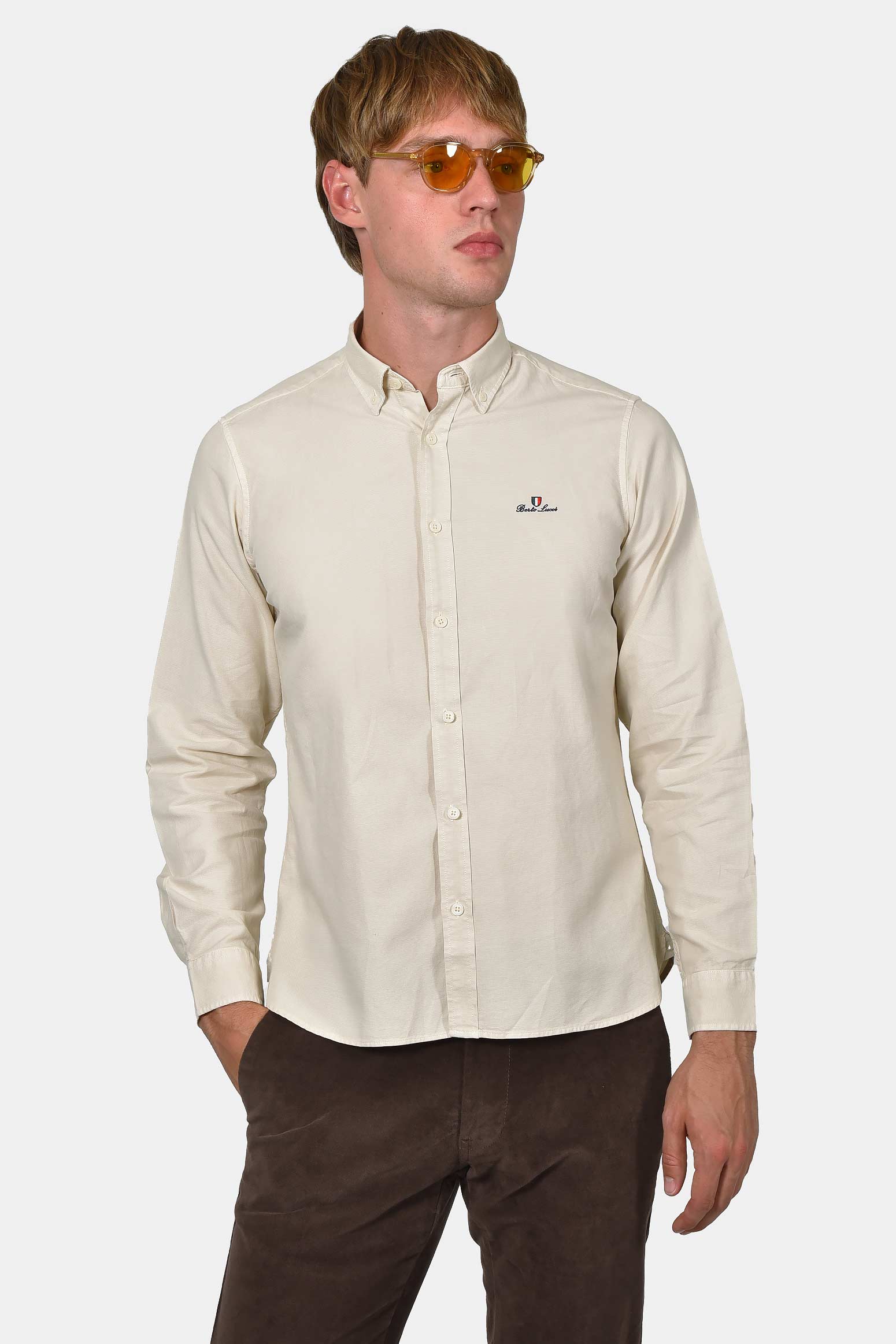 ανδρικό-πουκάμισο-button-down-custom-fit-από-100%-βαμβάκι-απαλό-και-ευκολοφόρετο