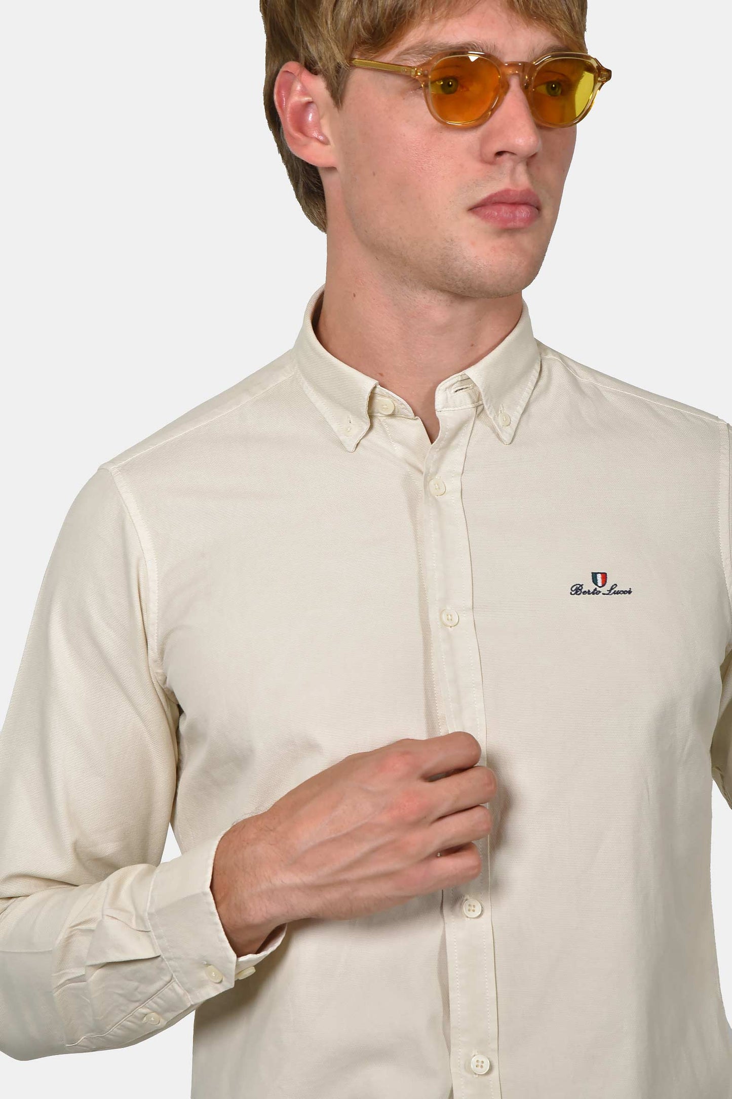 ανδρικό-πουκάμισο-button-down-custom-fit-από-100%-βαμβάκι-απαλό-και-ευκολοφόρετο