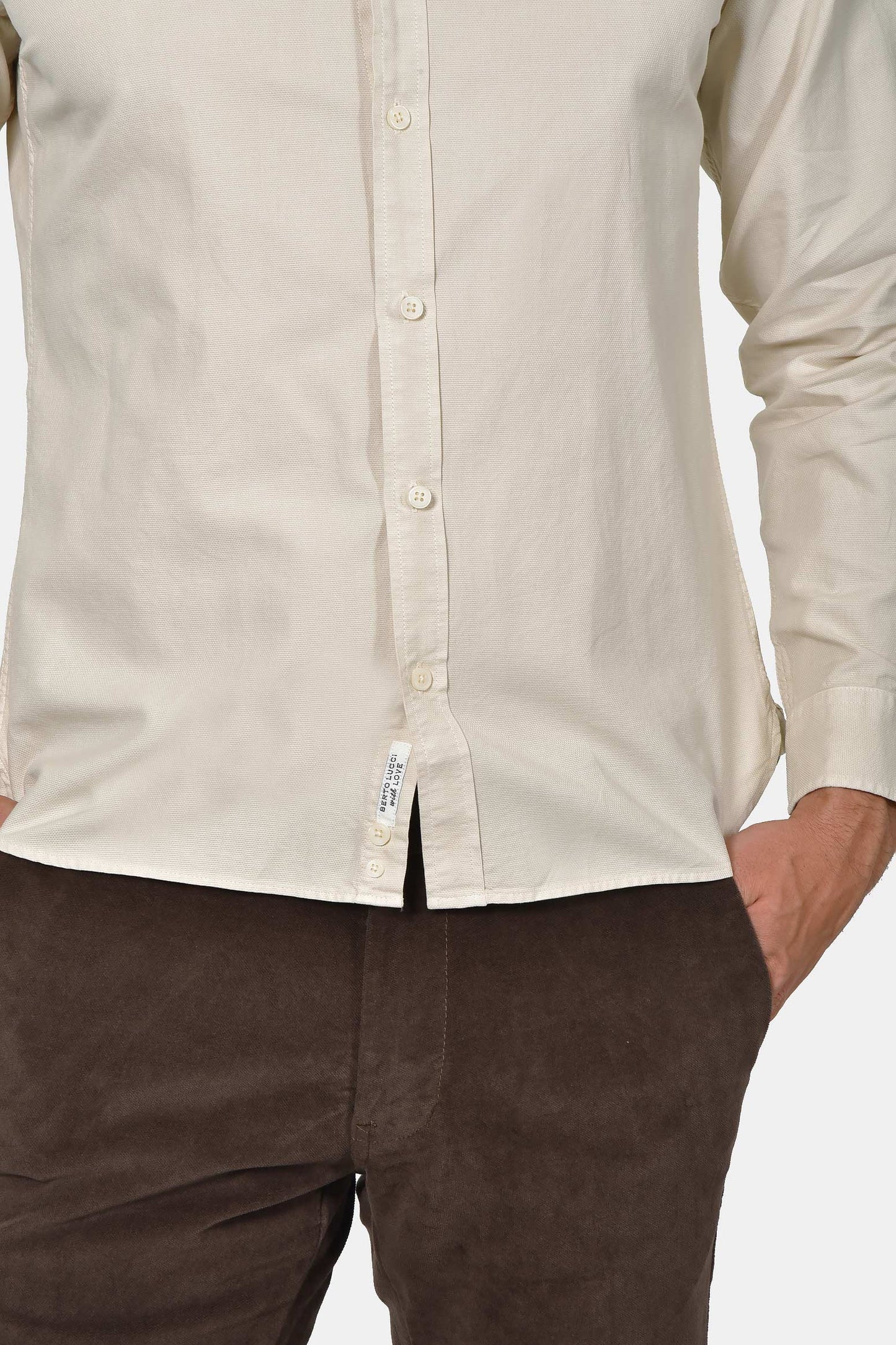 ανδρικό-πουκάμισο-button-down-custom-fit-από-100%-βαμβάκι-απαλό-και-ευκολοφόρετο