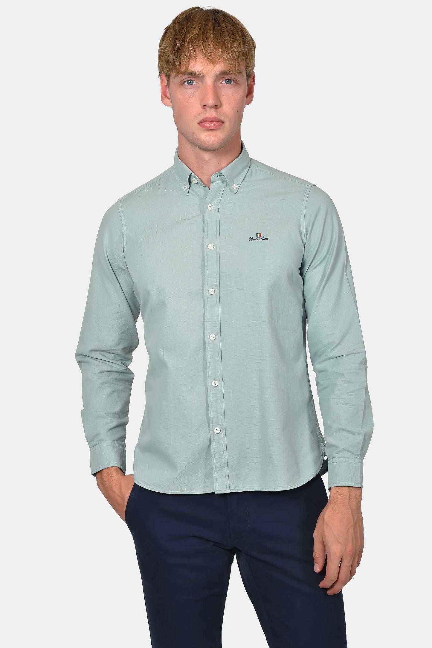 ανδρικό-πουκάμισο-button-down-custom-fit-από-100%-βαμβάκι-απαλό-και-ευκολοφόρετο