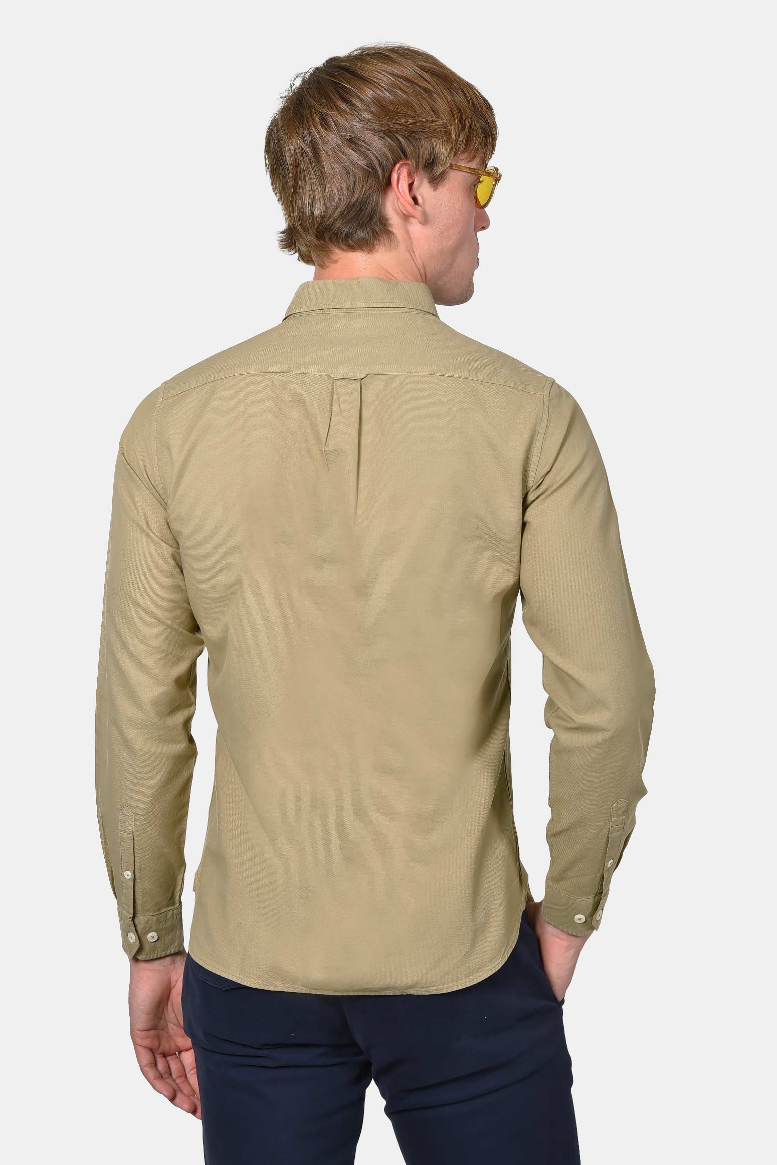 ανδρικό-πουκάμισο-button-down-custom-fit-από-100%-βαμβάκι-απαλό-και-ευκολοφόρετο