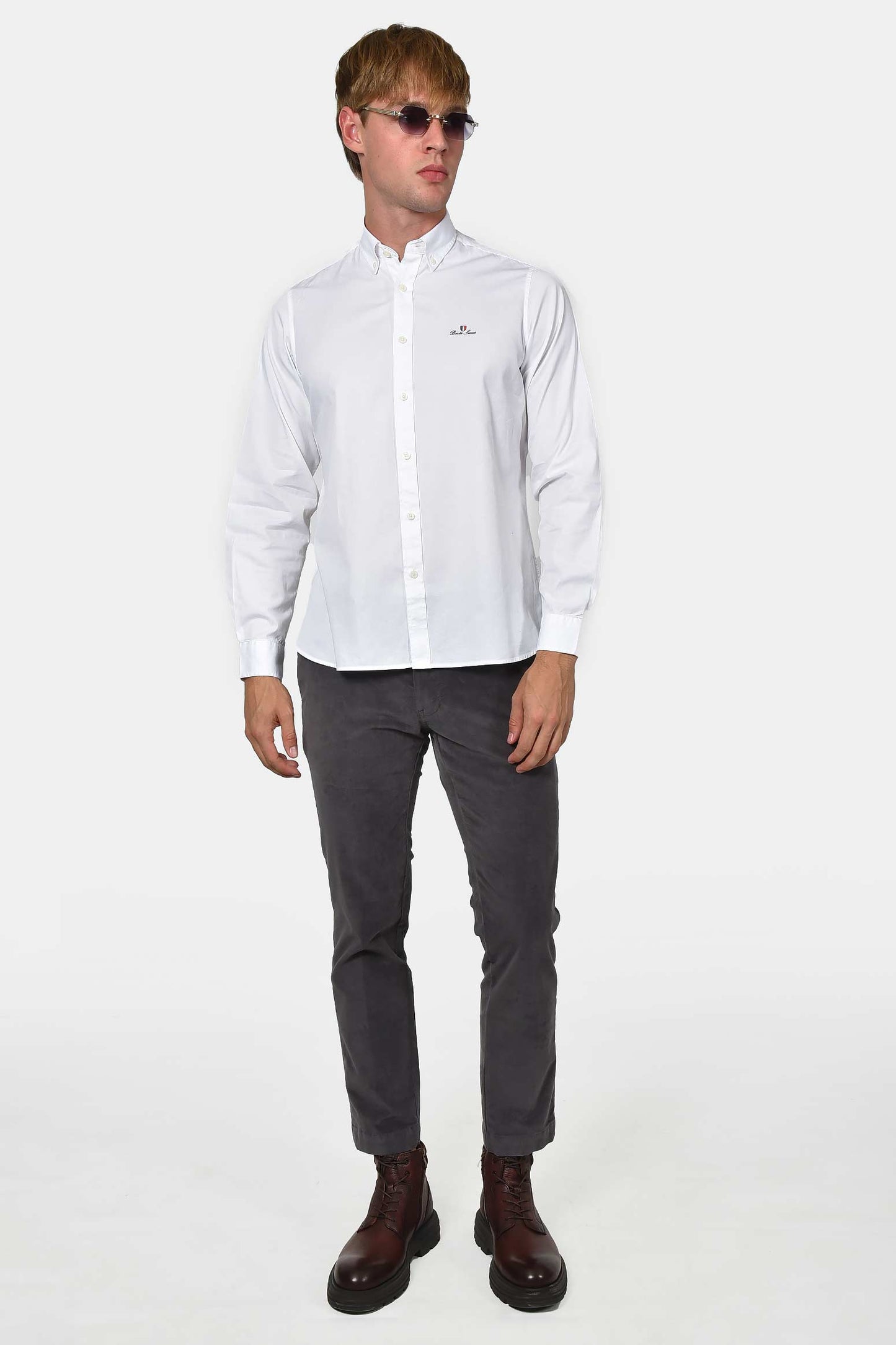 ανδρικό-πουκάμισο-button-down-custom-fit-100%-βαμβακερό-με-διακριτικό-κέντημα-στήθους