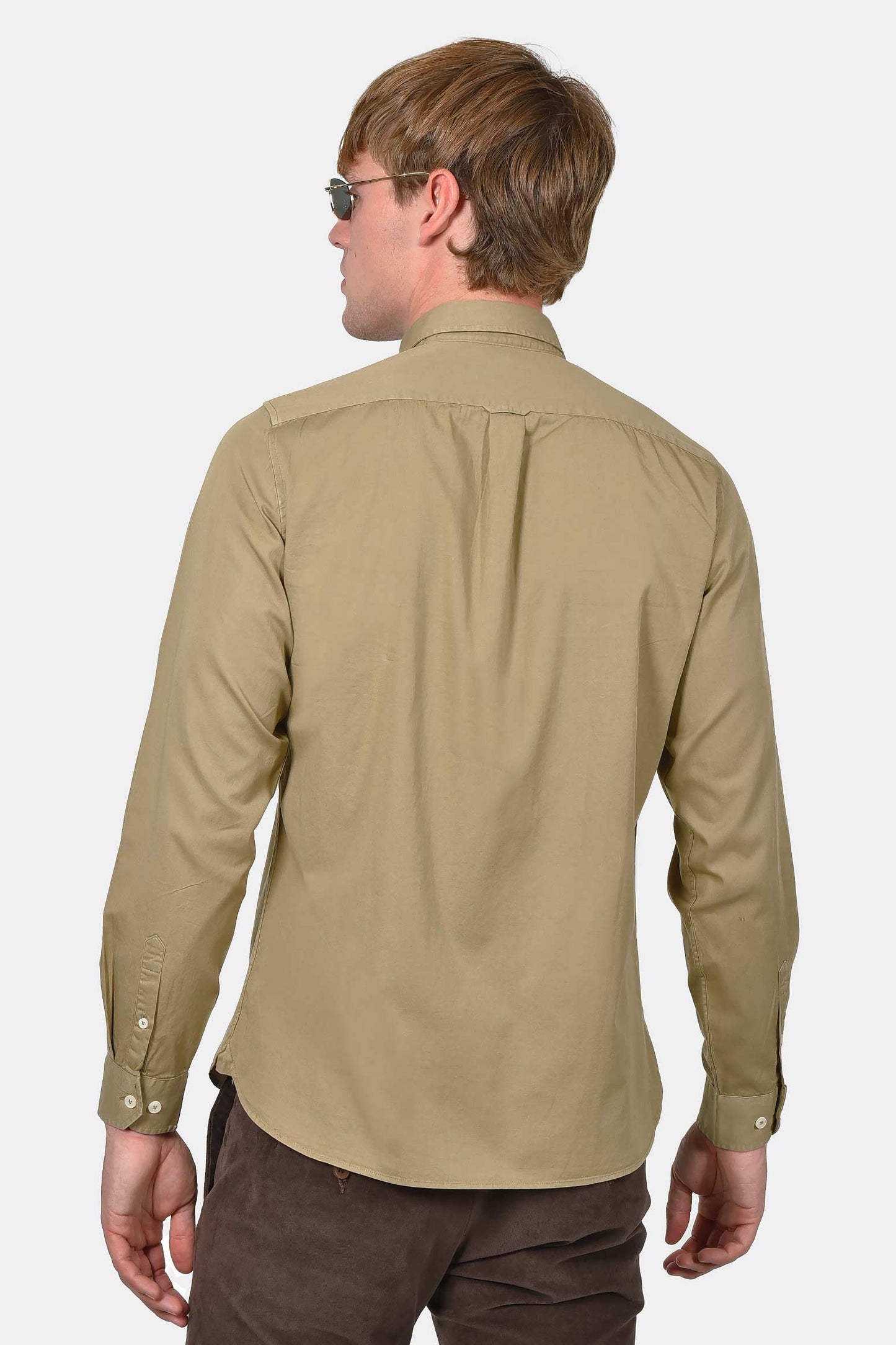 ανδρικό-πουκάμισο-button-down-custom-fit-100%-βαμβακερό-με-διακριτικό-κέντημα-στήθους