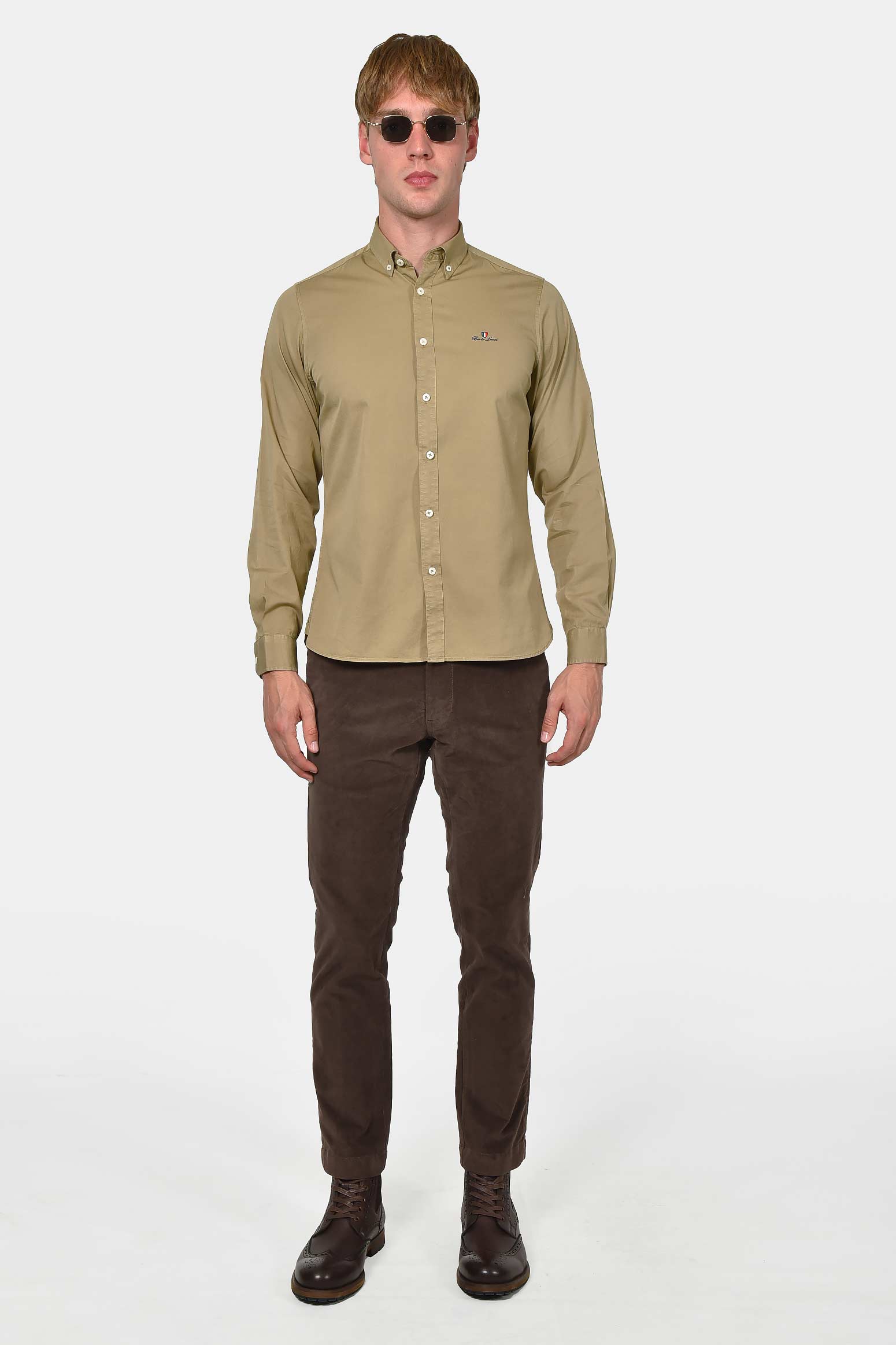 ανδρικό-πουκάμισο-button-down-custom-fit-100%-βαμβακερό-με-διακριτικό-κέντημα-στήθους