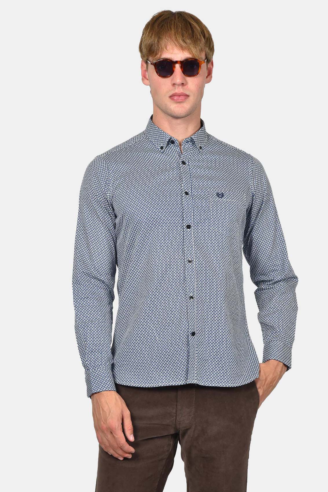 ανδρικό-εμπριμέ-πουκάμισο-custom-fit-από-100%-βαμβάκι-κομψό-ύφασμα-που-αναδεικνύει-κάθε-εμφάνιση