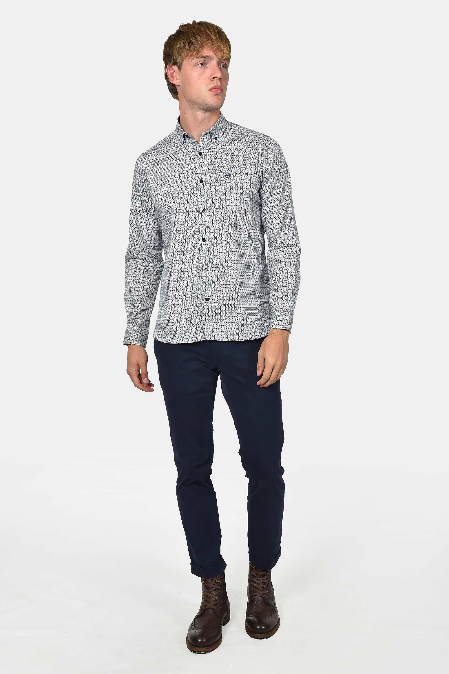 ανδρικό-εμπριμέ-πουκάμισο-custom-fit-από-100%-βαμβάκι-με-διακριτικό-σχέδιο