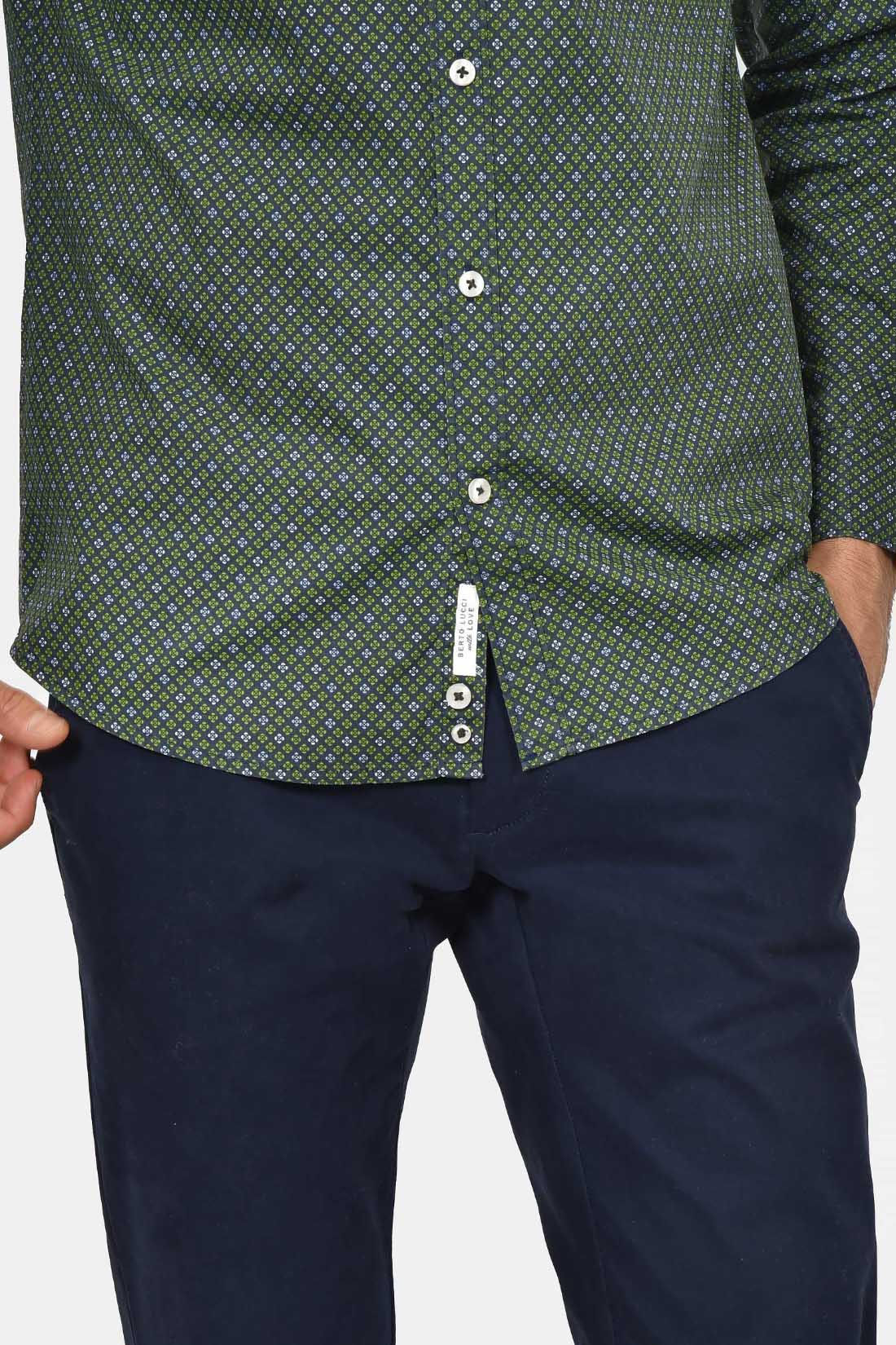 ανδρικό-εμπριμέ-πουκάμισο-custom-fit-100%-βαμβακερό-με-γεωμετρικό-μικροσχέδιο