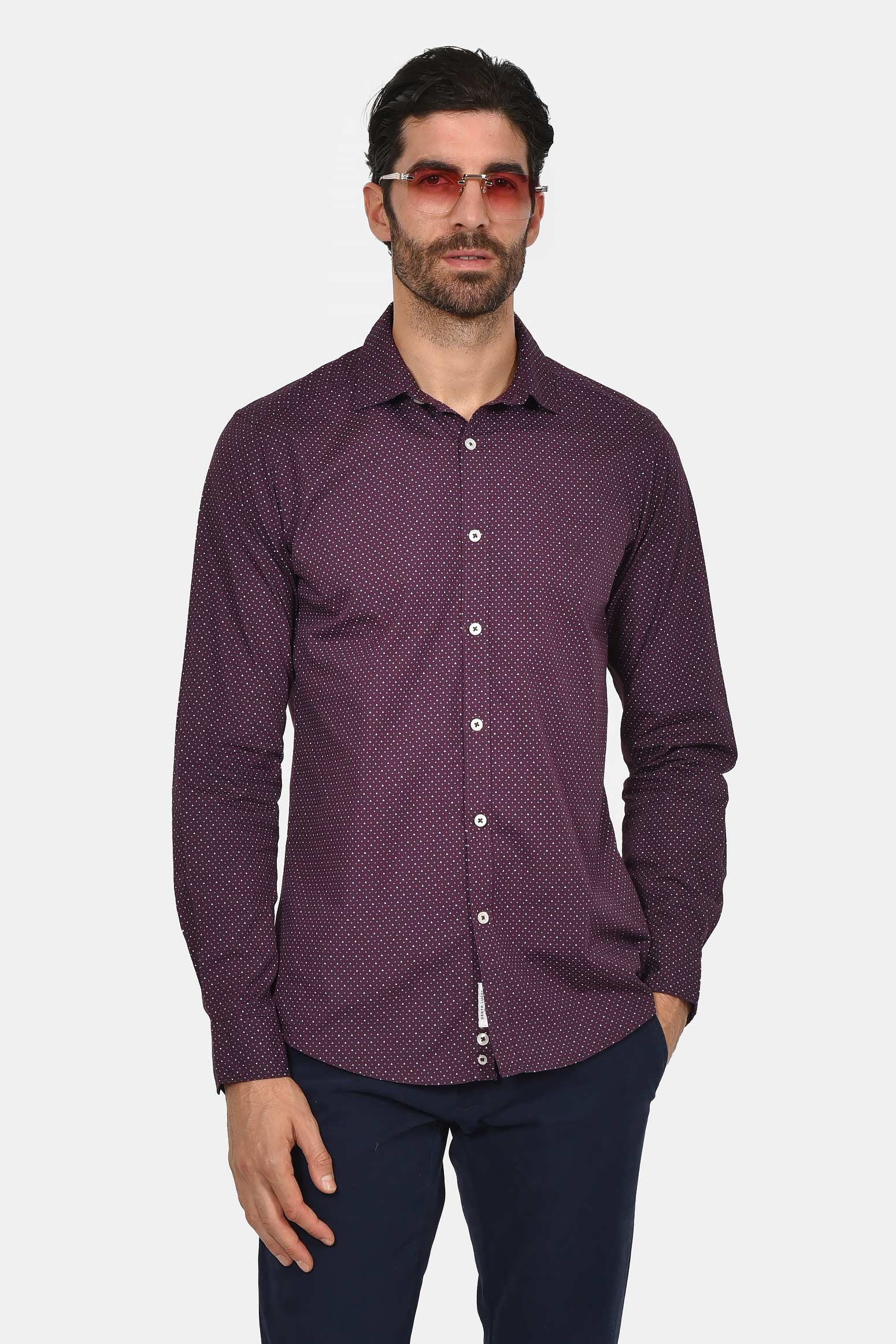 ανδρικό-εμπριμέ-βαμβακερό-πουκάμισο-με-κεντητό-τύπωμα