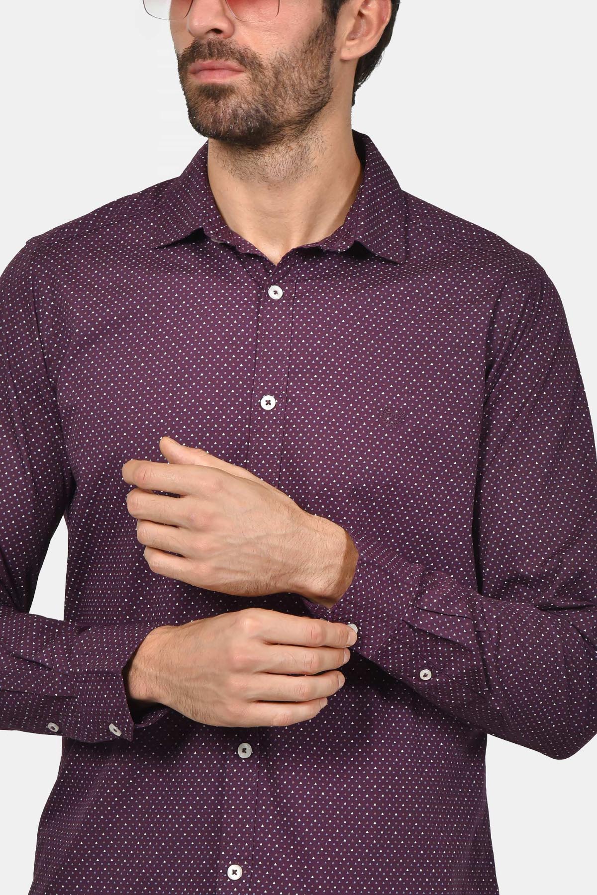 ανδρικό-εμπριμέ-βαμβακερό-πουκάμισο-με-κεντητό-τύπωμα