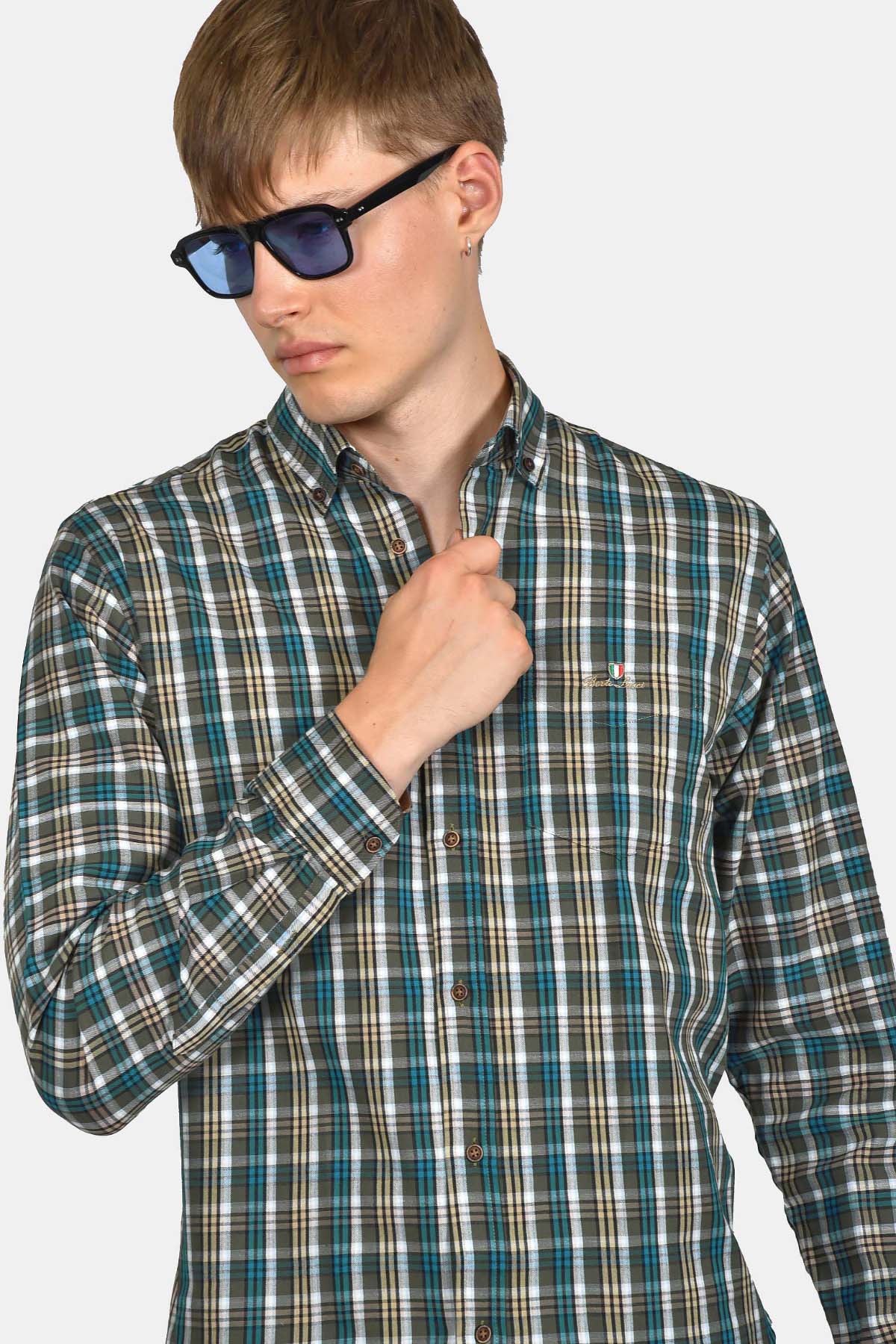 ανδρικό-πουκάμισο-normal-fit-με-κλασικό-καρό-σχέδιο