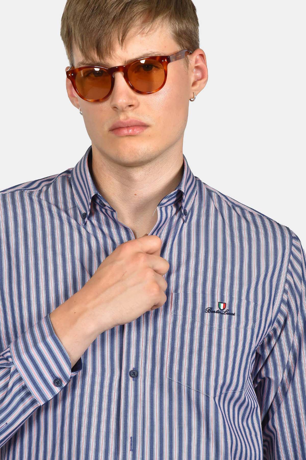 ανδρικό-ριγέ-πουκάμισο-slim-fit-με-τσέπη-στο-στήθος