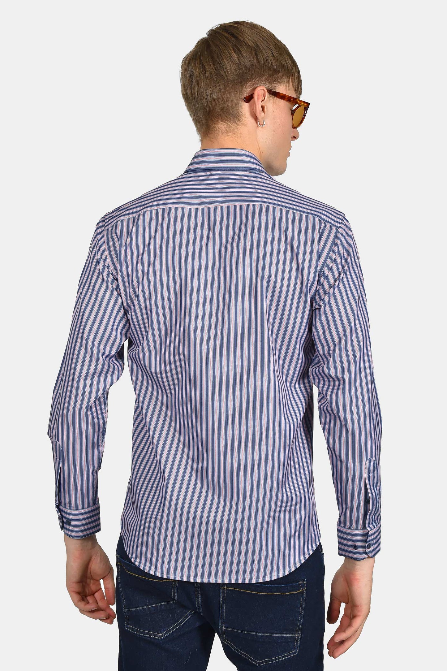 ανδρικό-ριγέ-πουκάμισο-slim-fit-με-τσέπη-στο-στήθος