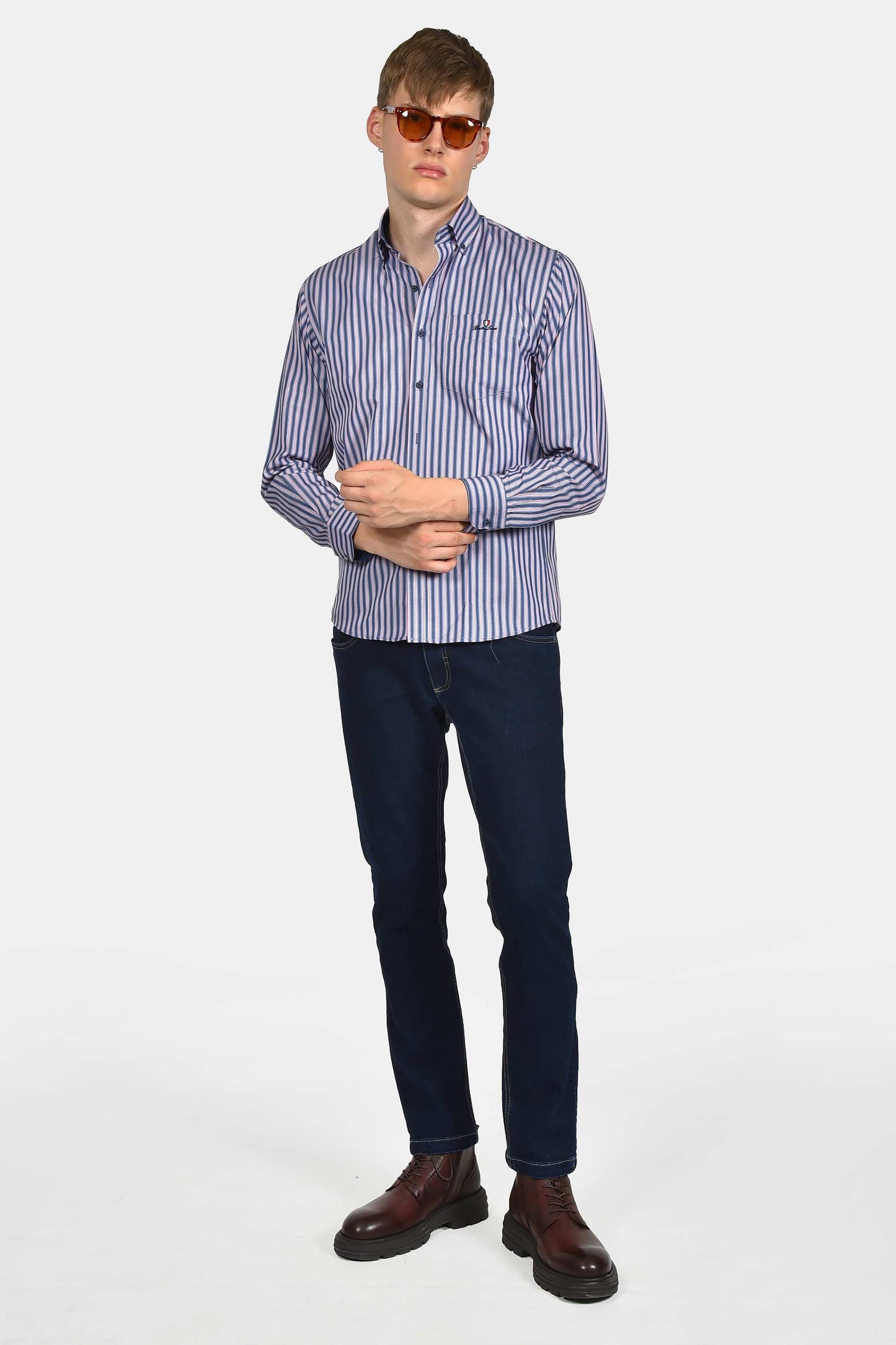 ανδρικό-ριγέ-πουκάμισο-slim-fit-με-τσέπη-στο-στήθος