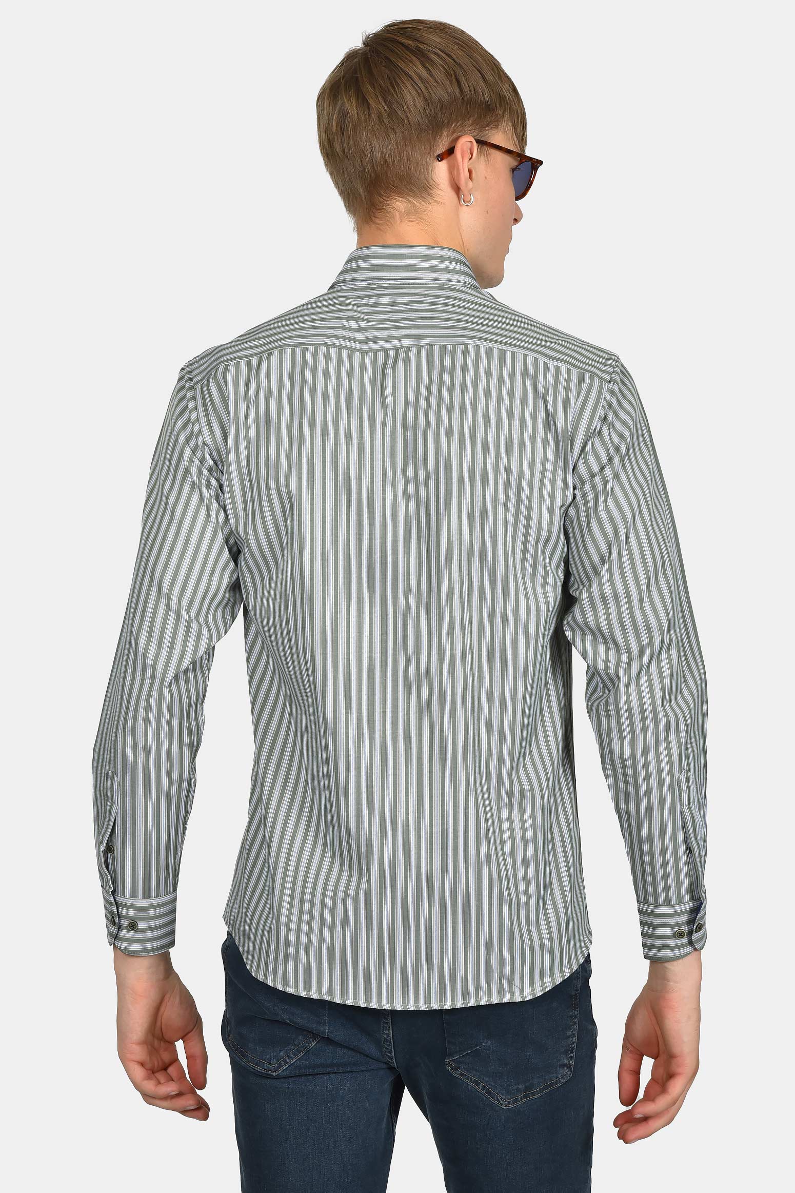 ανδρικό-ριγέ-πουκάμισο-slim-fit-με-τσέπη-στο-στήθος